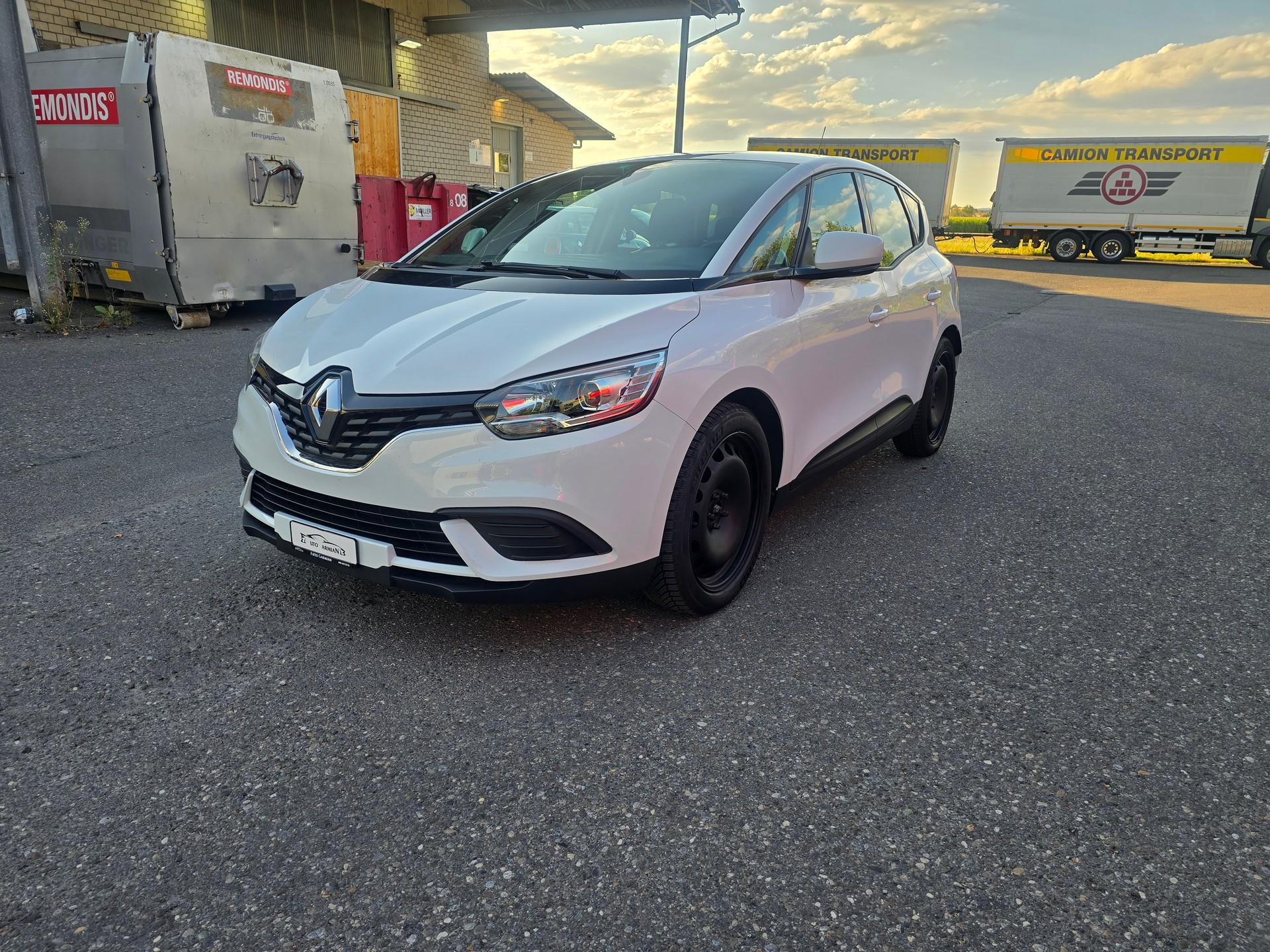 RENAULT Scénic 1.2 16V Turbo Life-showroom-element-2