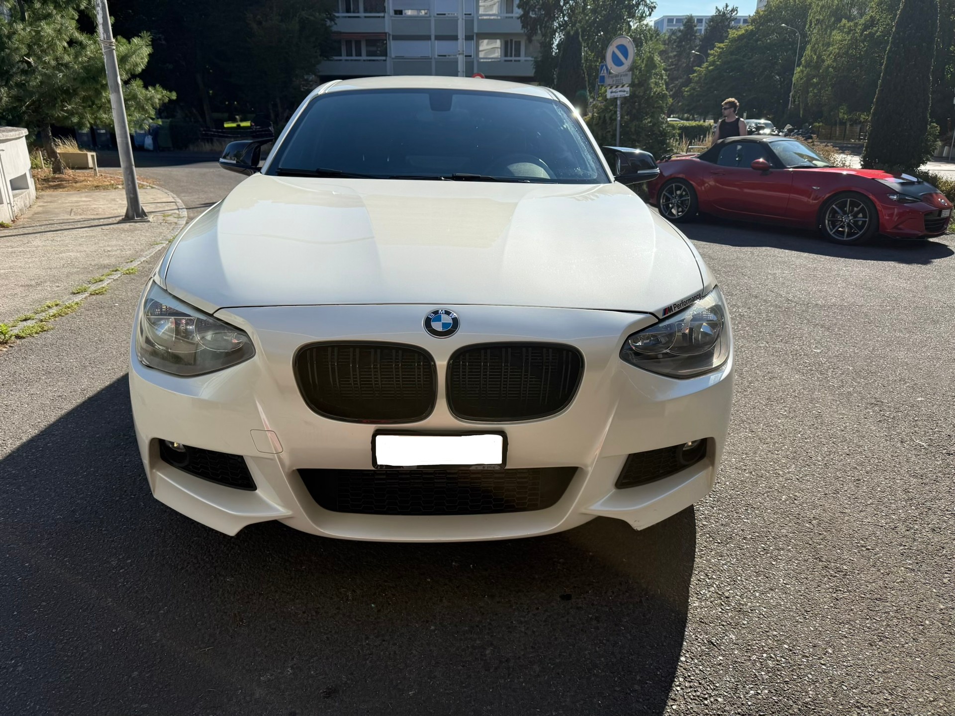 BMW 1-image-1