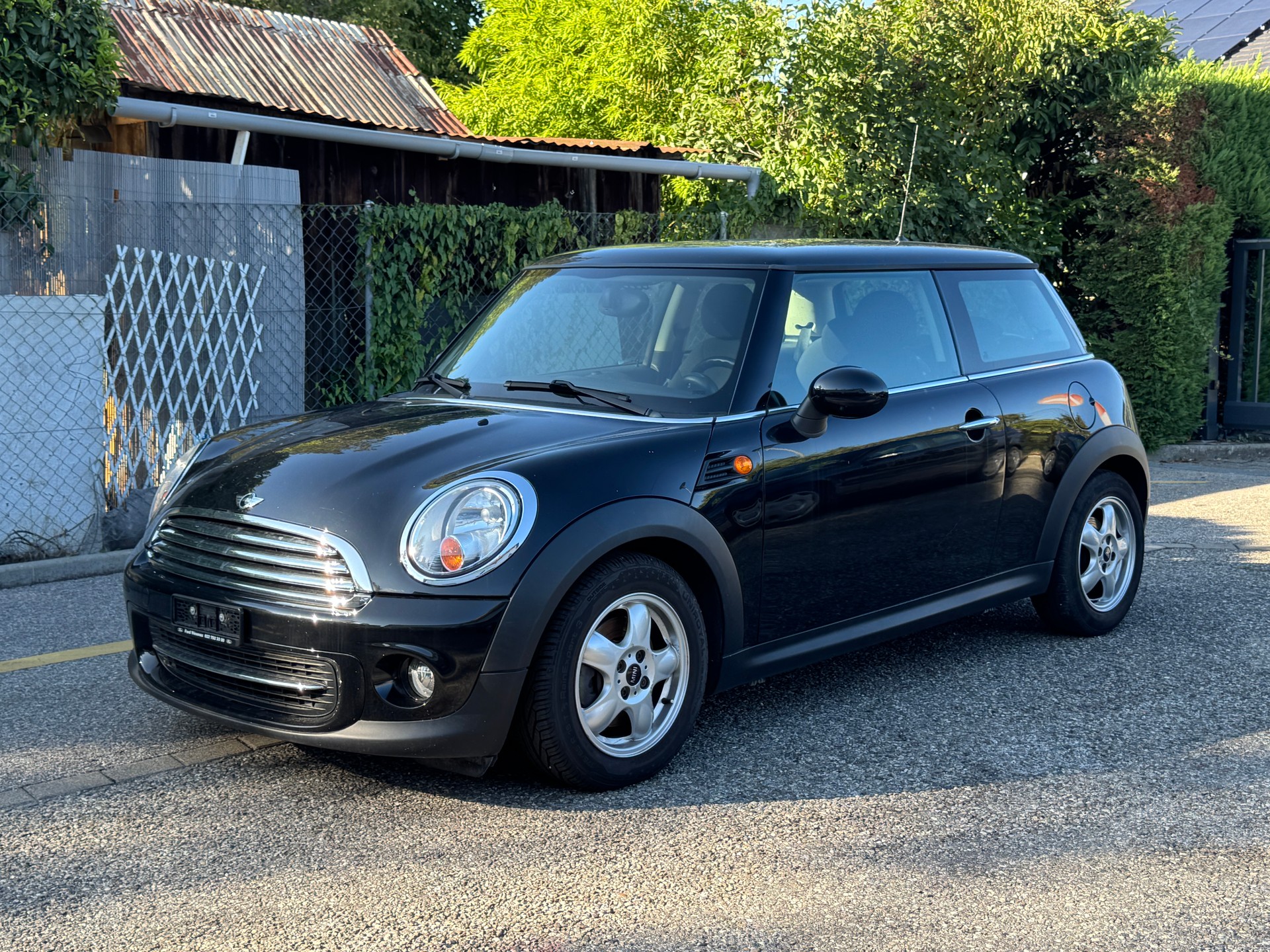 MINI Cooper-image-1