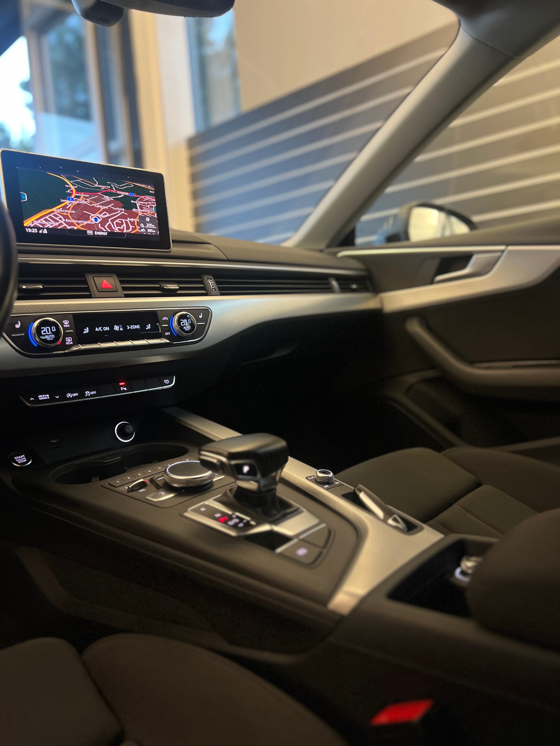 AUDI A5 Sportback 2.0 40 TDI Sport S-Tronic-image-11