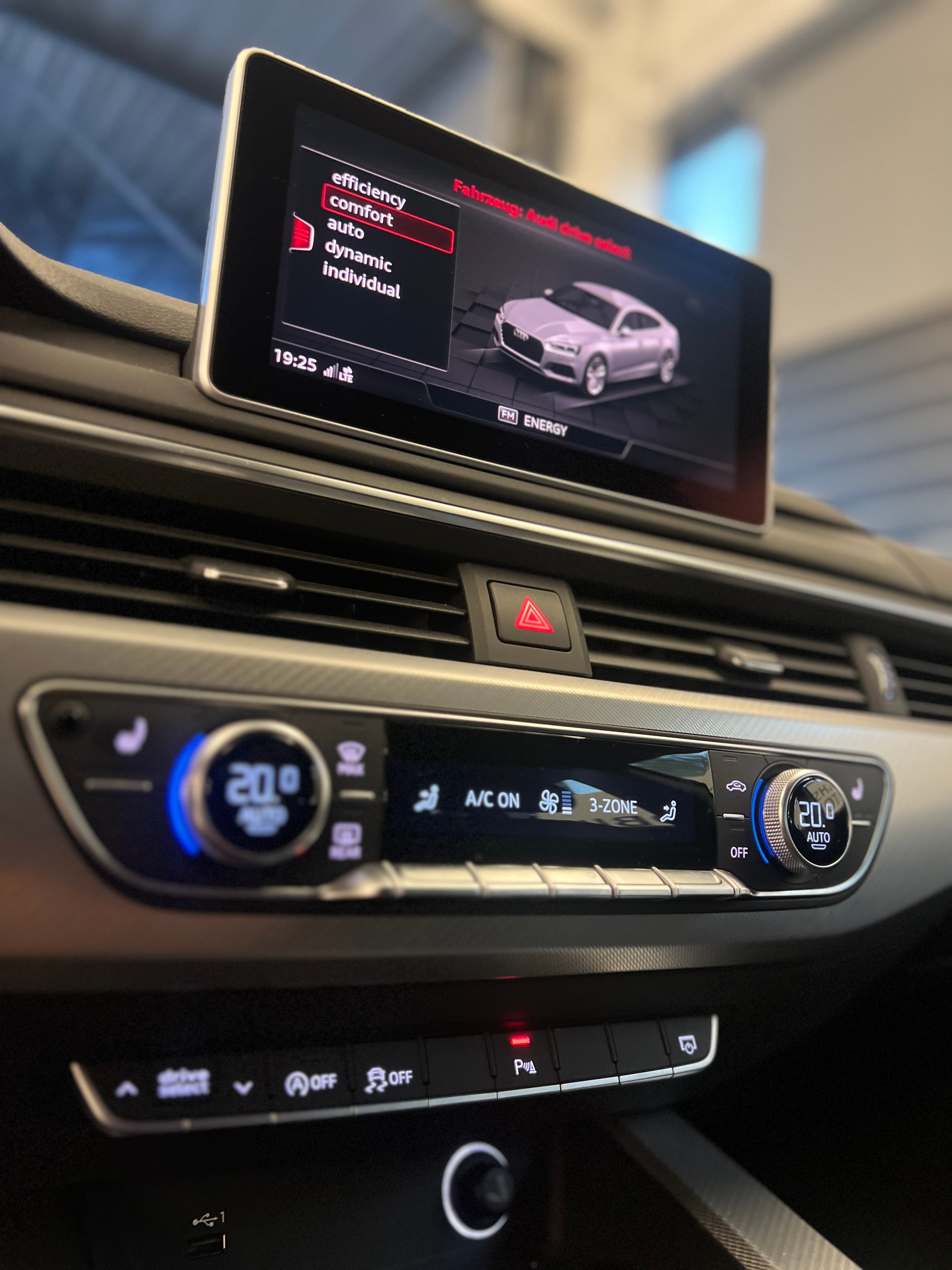 AUDI A5 Sportback 2.0 40 TDI Sport S-Tronic-image-13
