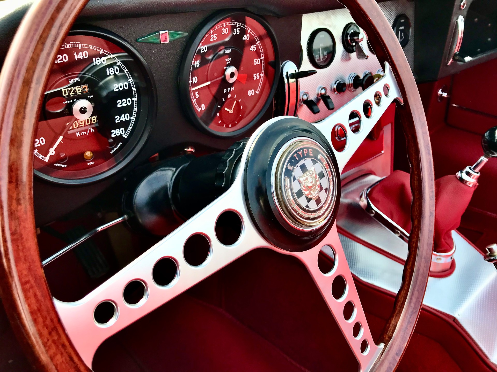JAGUAR E Type S1 3.8 Cabriolet-image-7