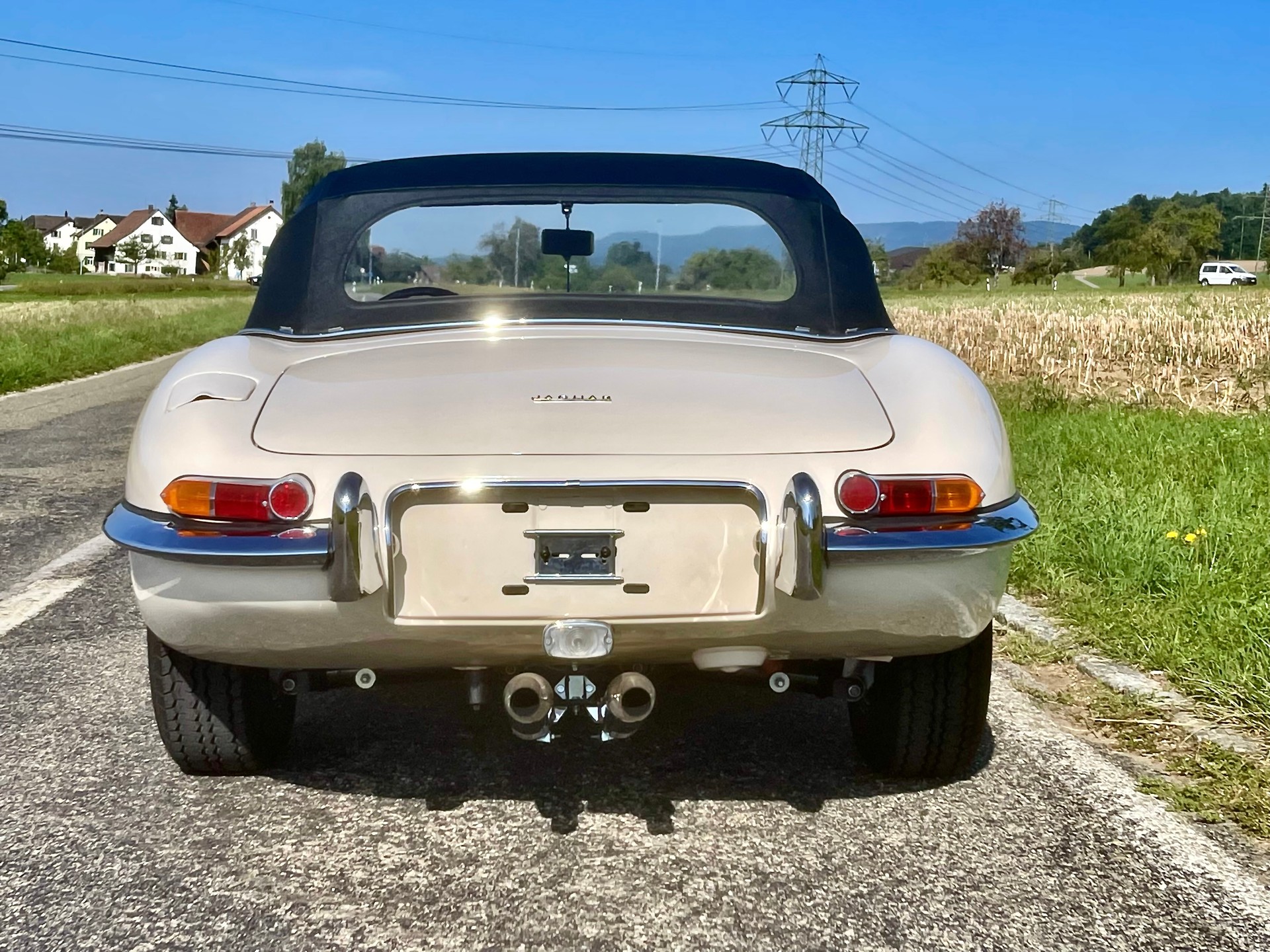 JAGUAR E Type S1 3.8 Cabriolet-image-1