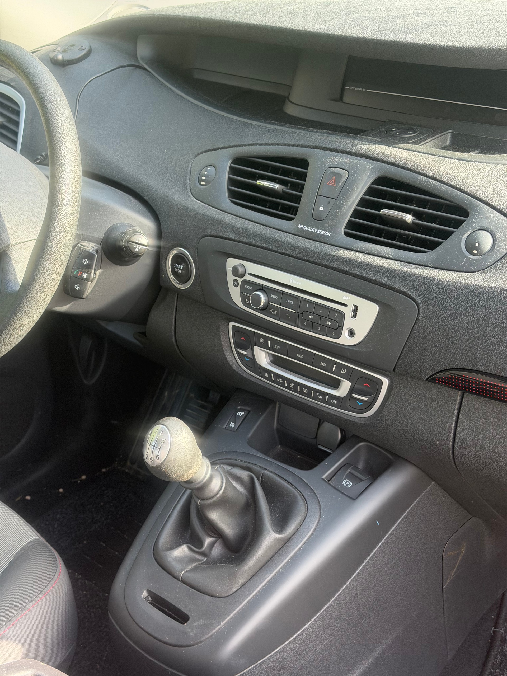 RENAULT Grand Scénic 1.2 16V Turbo Swiss Edition-image-6