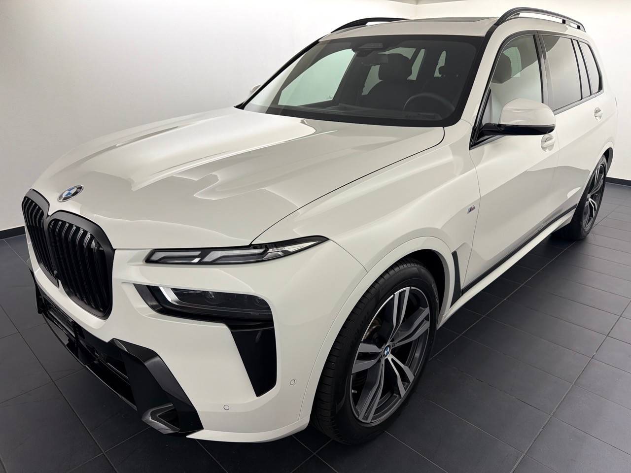 BMW X7 xDr 48 40d M Sport Pro-image-0