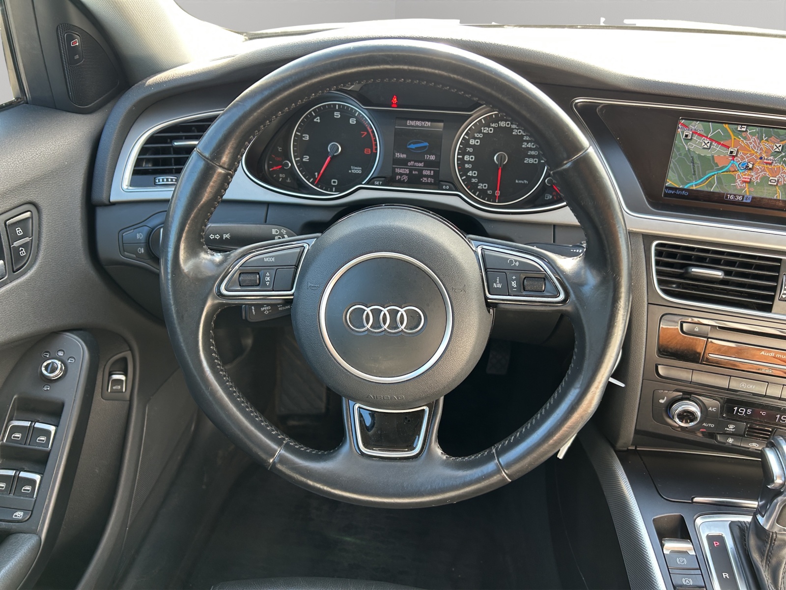AUDI A4 allroad 2.0 TFSI quattro S-tronic-image-10