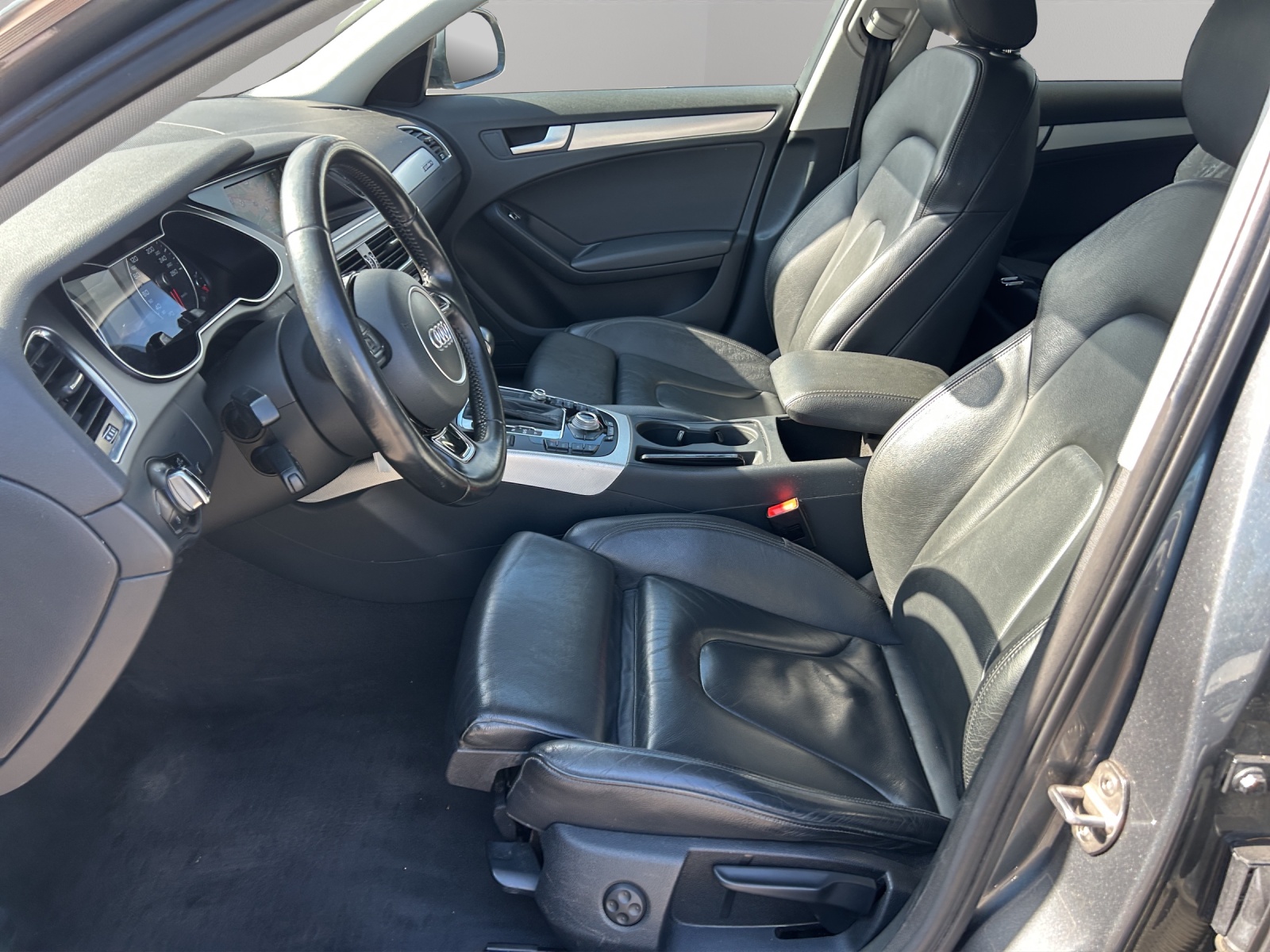 AUDI A4 allroad 2.0 TFSI quattro S-tronic-image-9