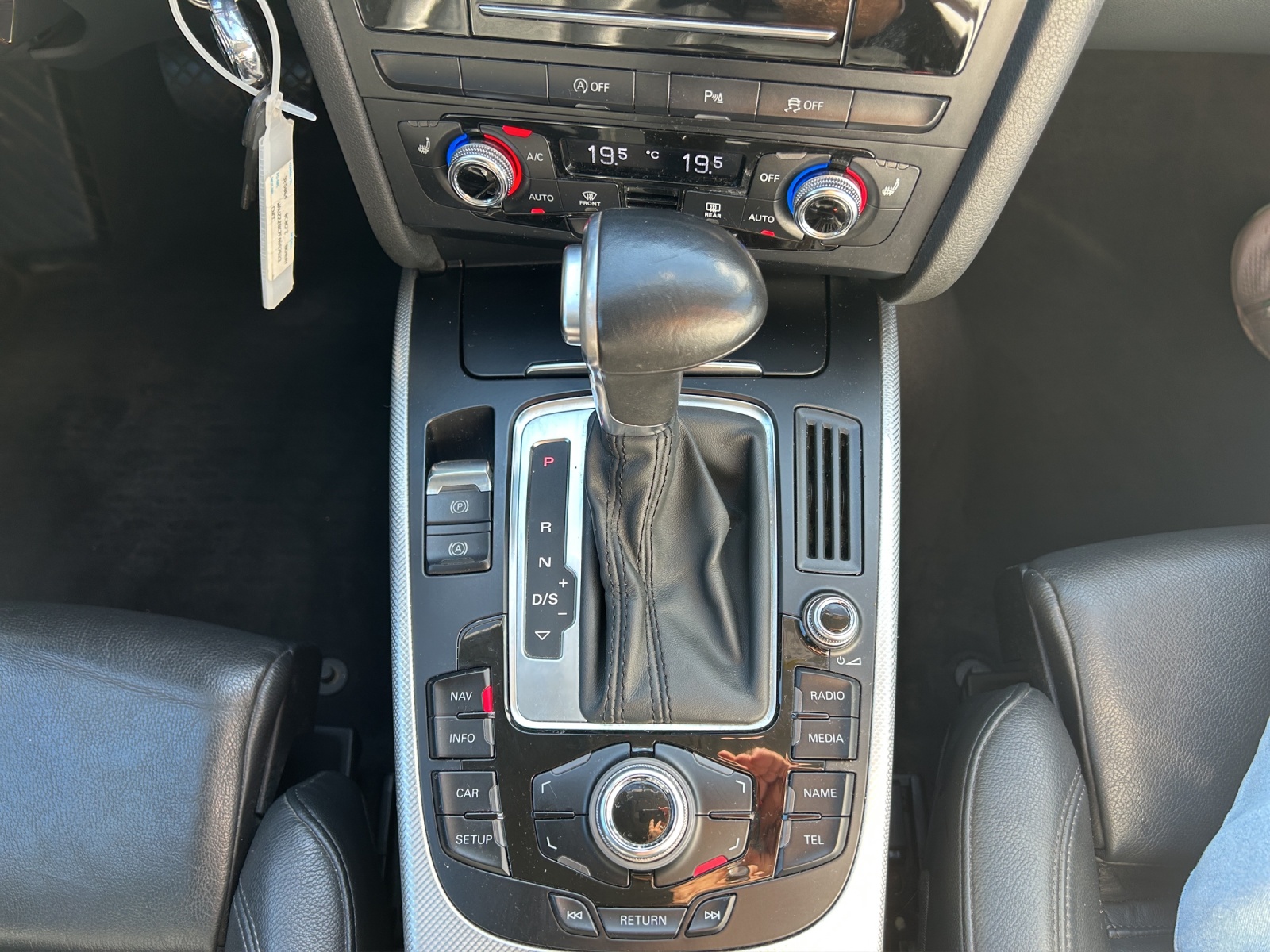 AUDI A4 allroad 2.0 TFSI quattro S-tronic-image-14