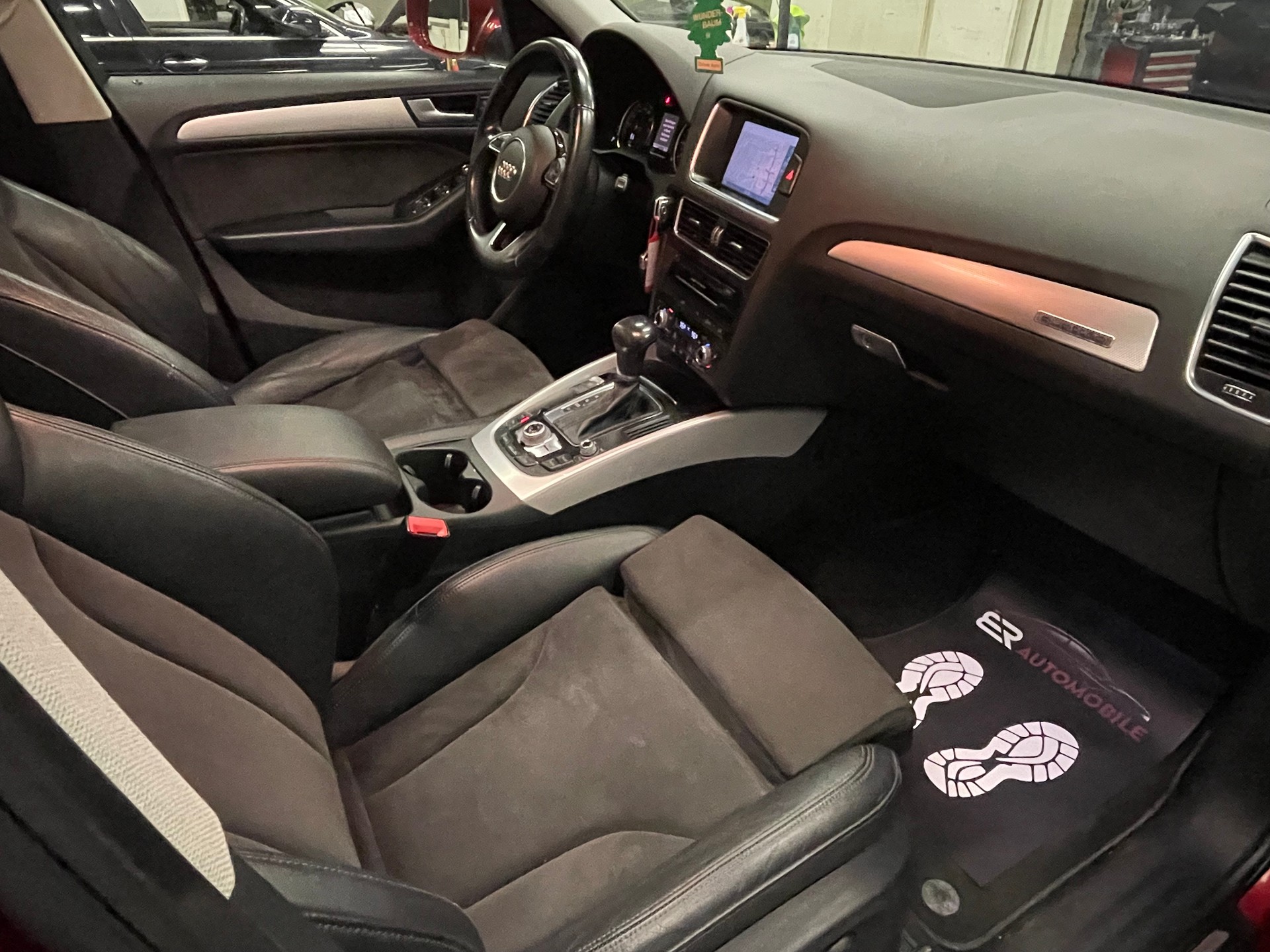 AUDI Q5 2.0 TFSI hybrid quattro tiptronic-image-11