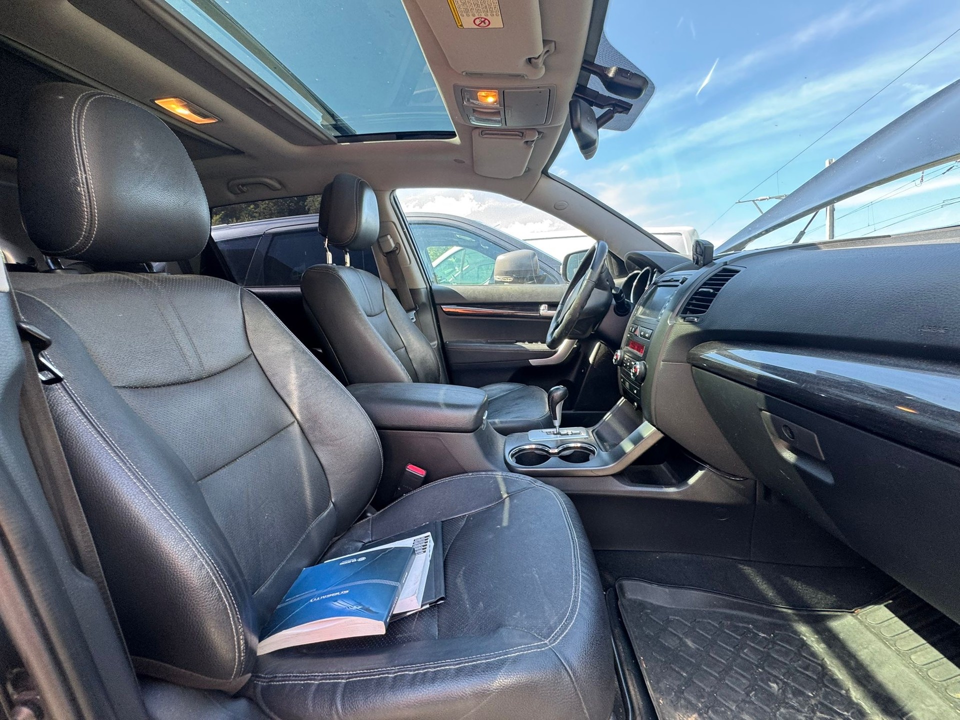 KIA Sorento 2.2 CRDI Trend Automatic-image-9