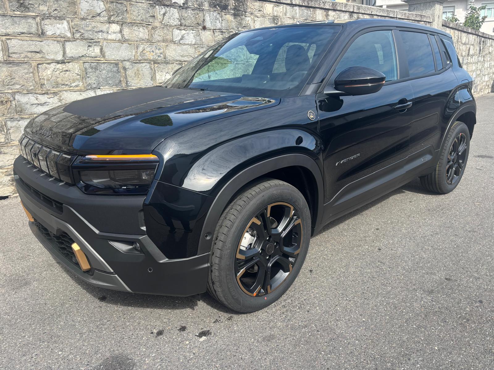 JEEP Avenger 1.2 MHEV 85th Anniversary Sky 4xe-showroom-element-1