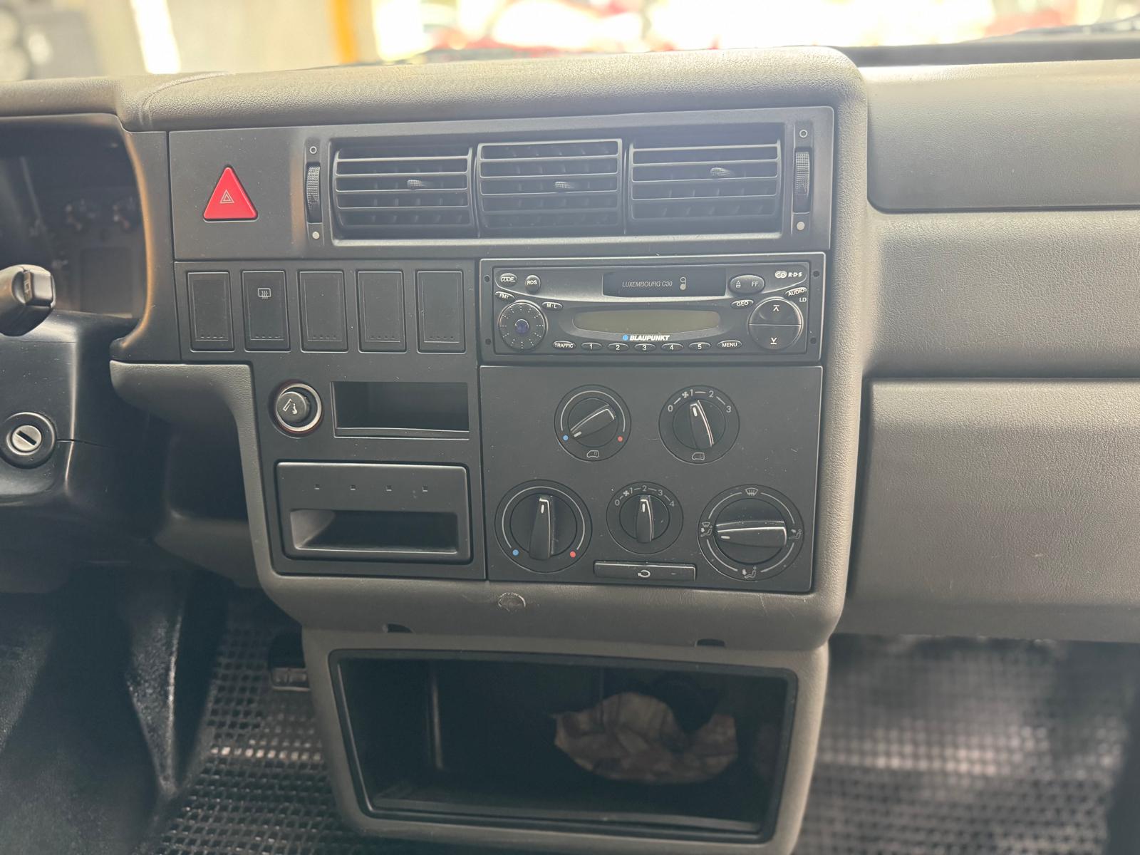 VW 2.5-image-11