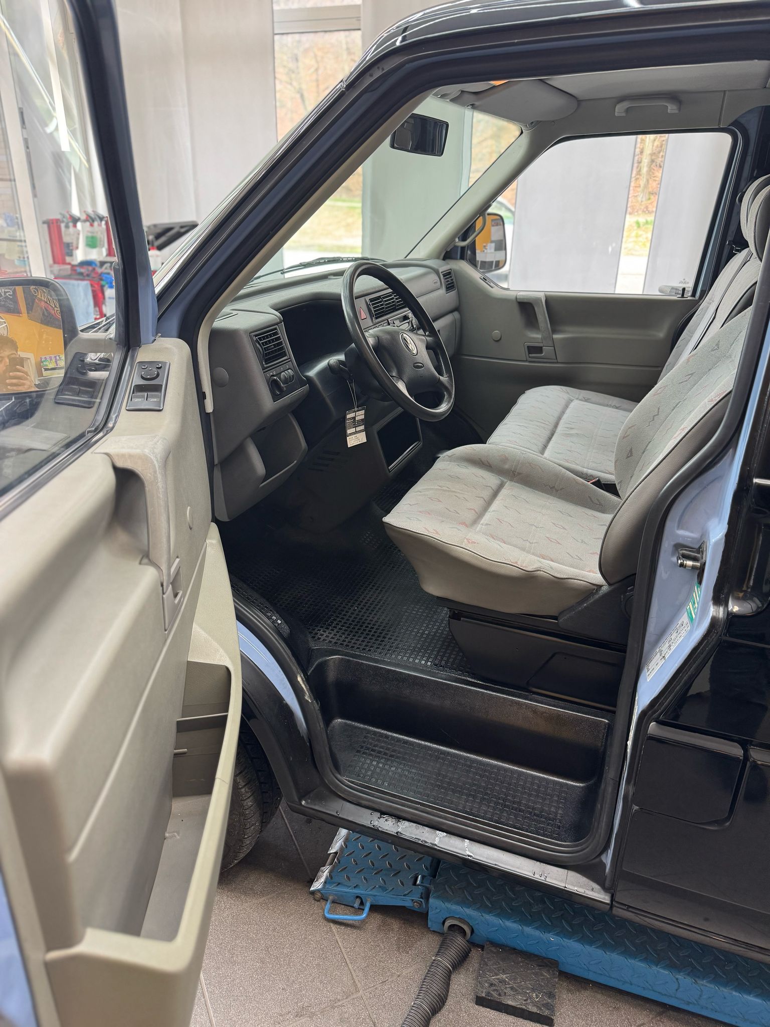 VW 2.5-image-5