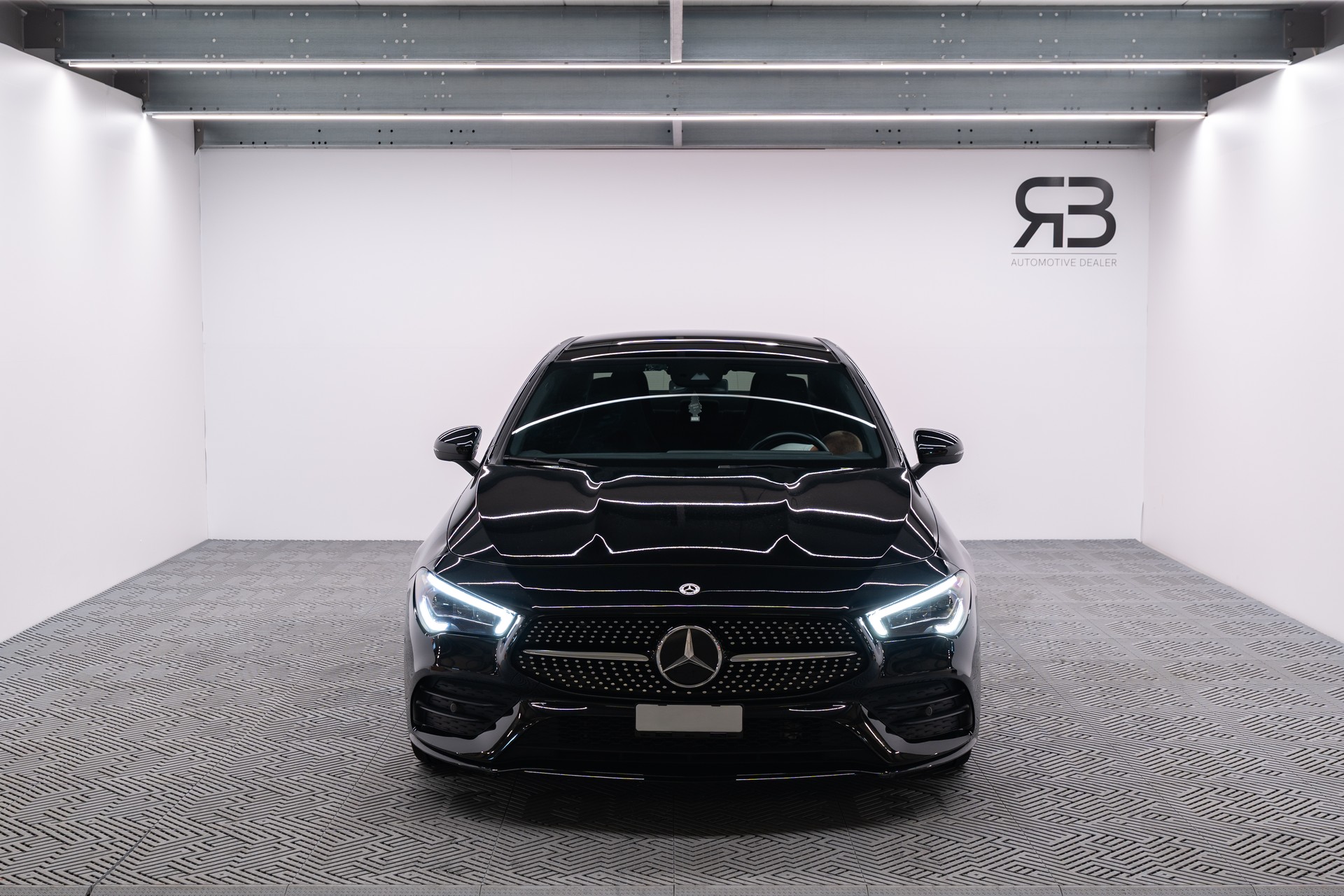 MERCEDES-BENZ CLA 200 AMG Line 7G-DCT-image-1