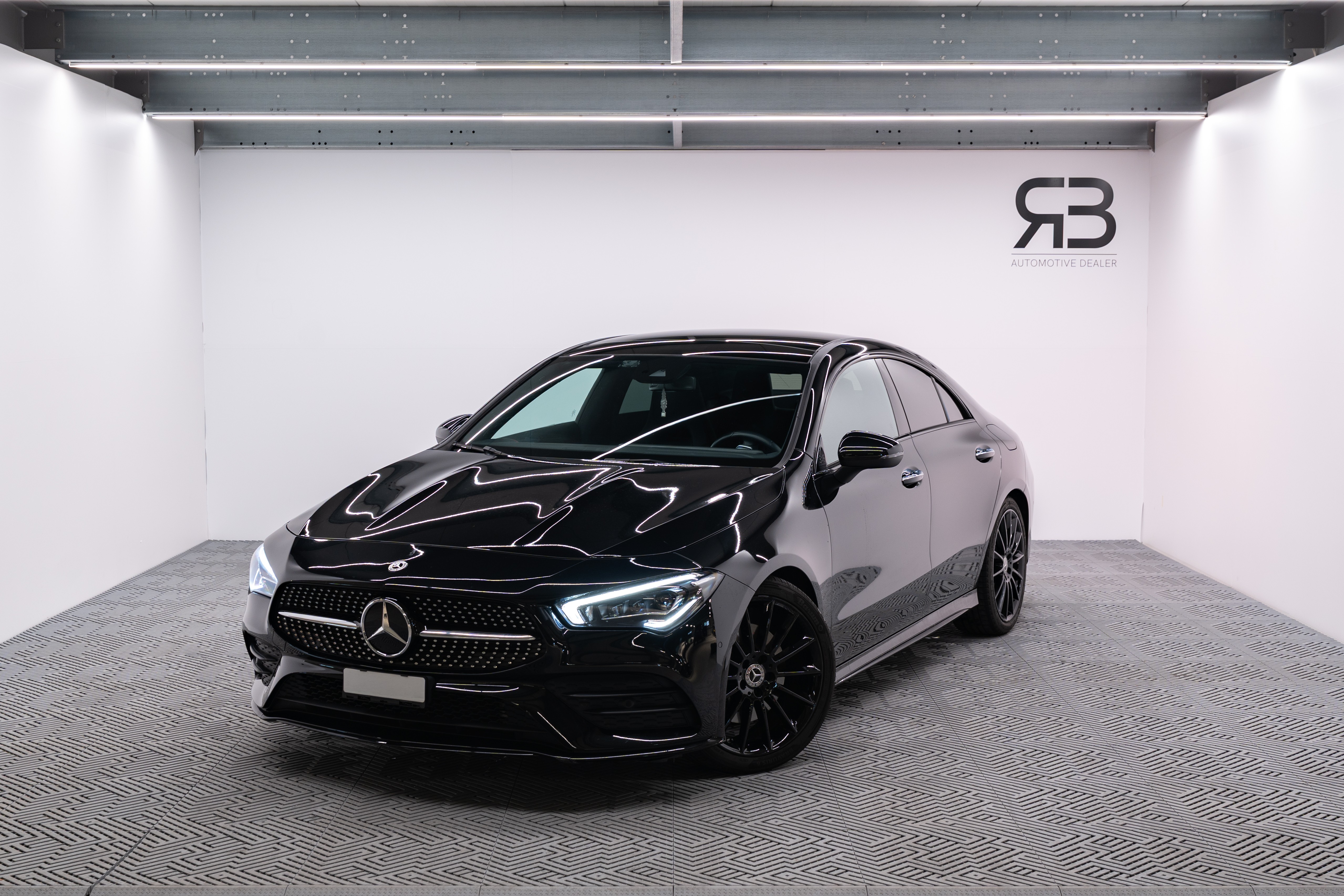MERCEDES-BENZ CLA 200 AMG Line 7G-DCT — slika 1