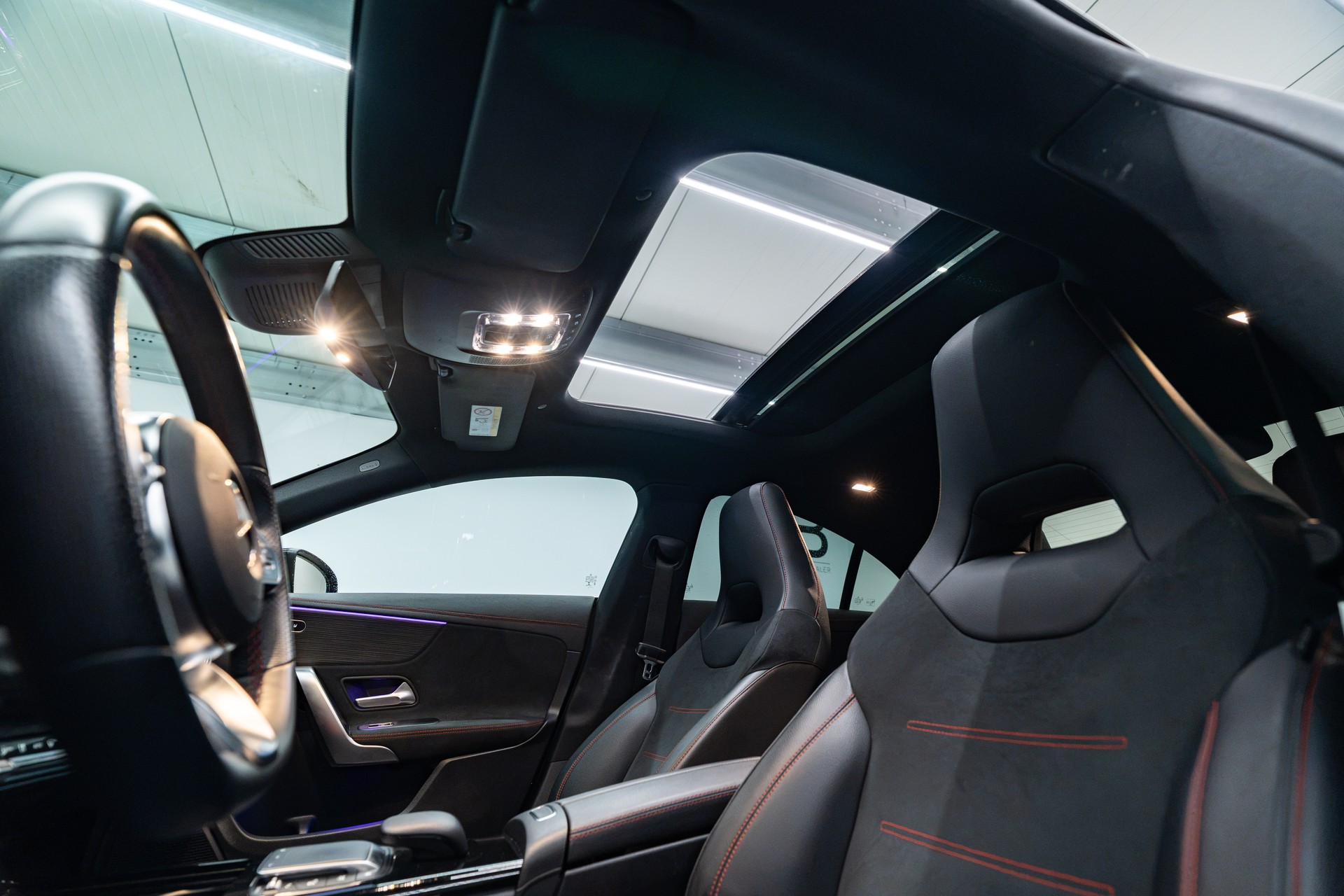 MERCEDES-BENZ CLA 200 AMG Line 7G-DCT-image-8