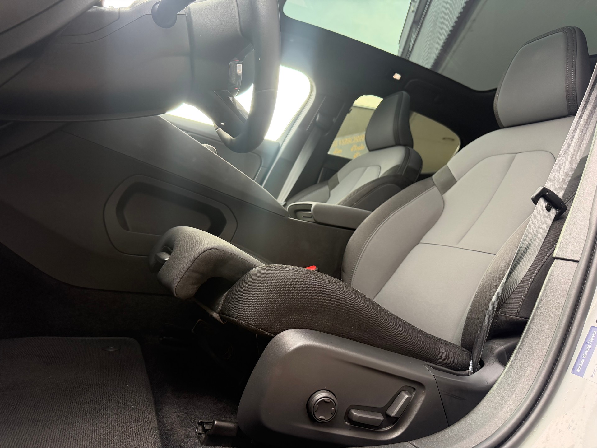 POLESTAR 2 Long Range Single Plus Pack 82kWh MY24-image-7