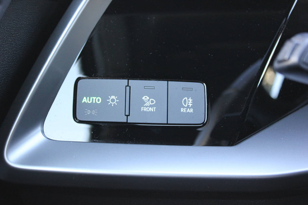 AUDI A3 Sportback 2.0 40 TFSI Advanced quattro S-Line Interieur-image-15