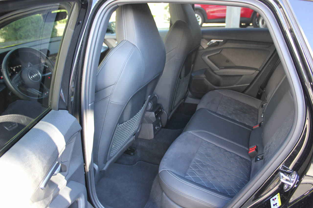 AUDI A3 Sportback 2.0 40 TFSI Advanced quattro S-Line Interieur-image-6