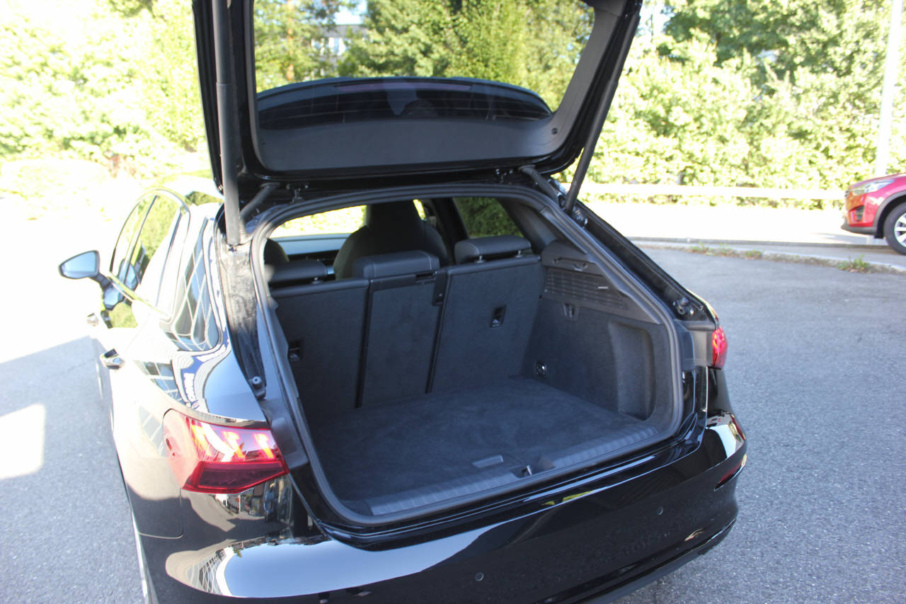AUDI A3 Sportback 2.0 40 TFSI Advanced quattro S-Line Interieur-image-4