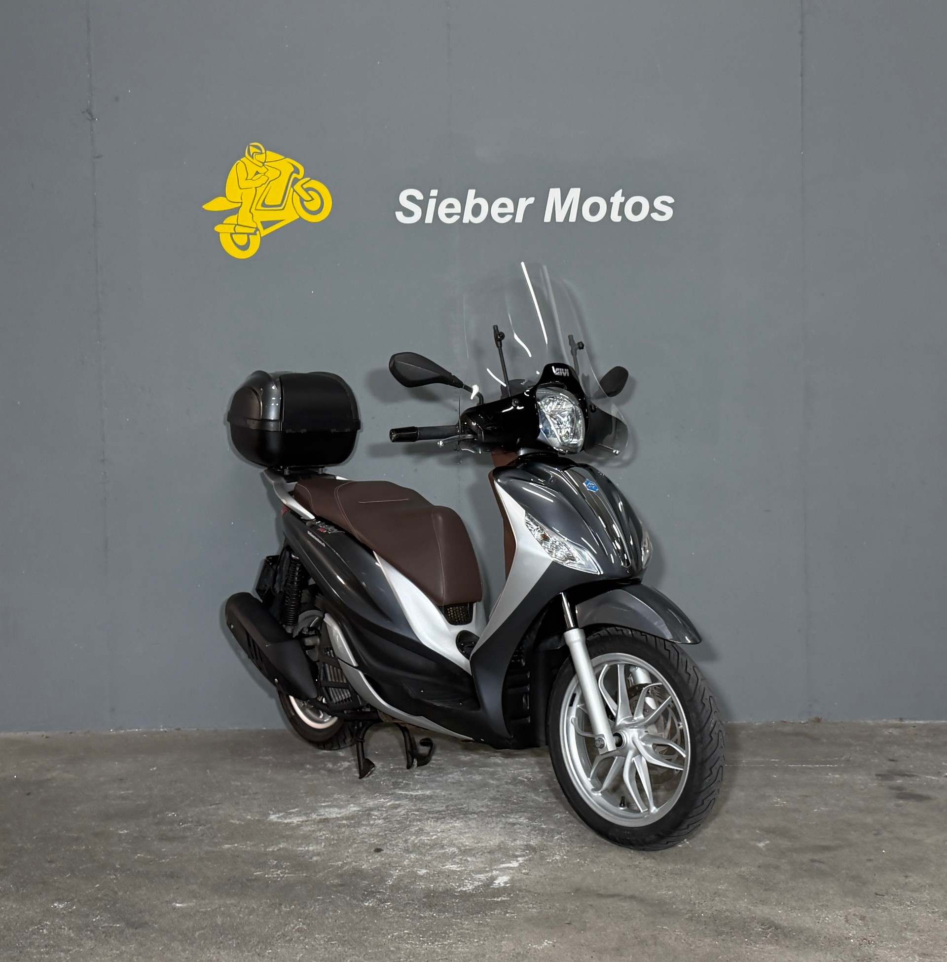 PIAGGIO Medley 125 iGet ABS-showroom-element-1