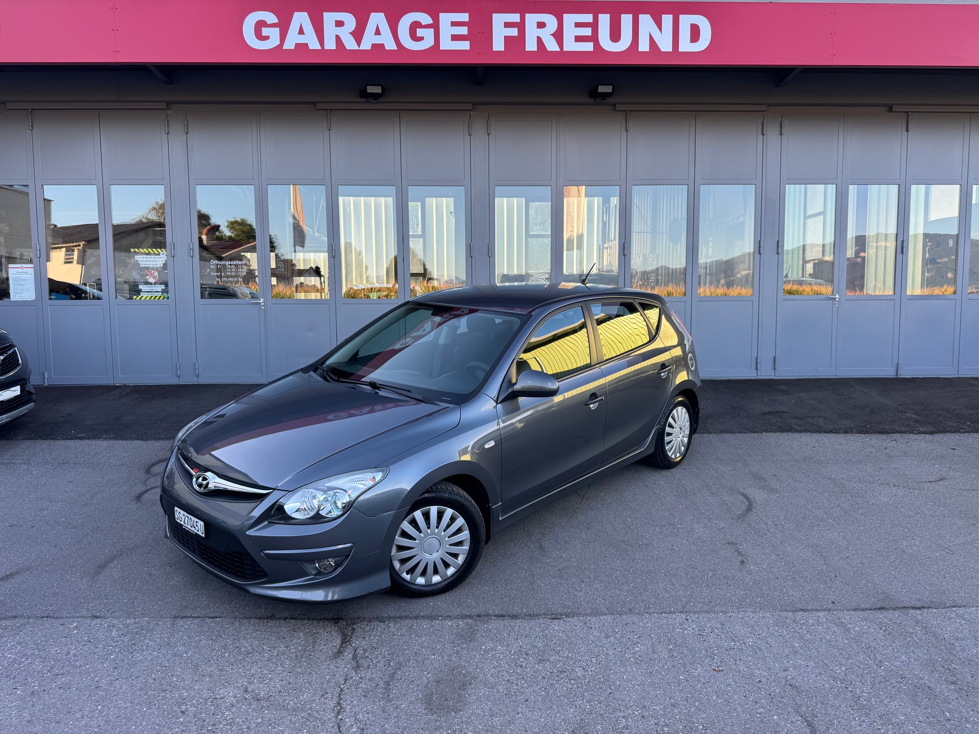 HYUNDAI i30 1.4 Comfort-image-3