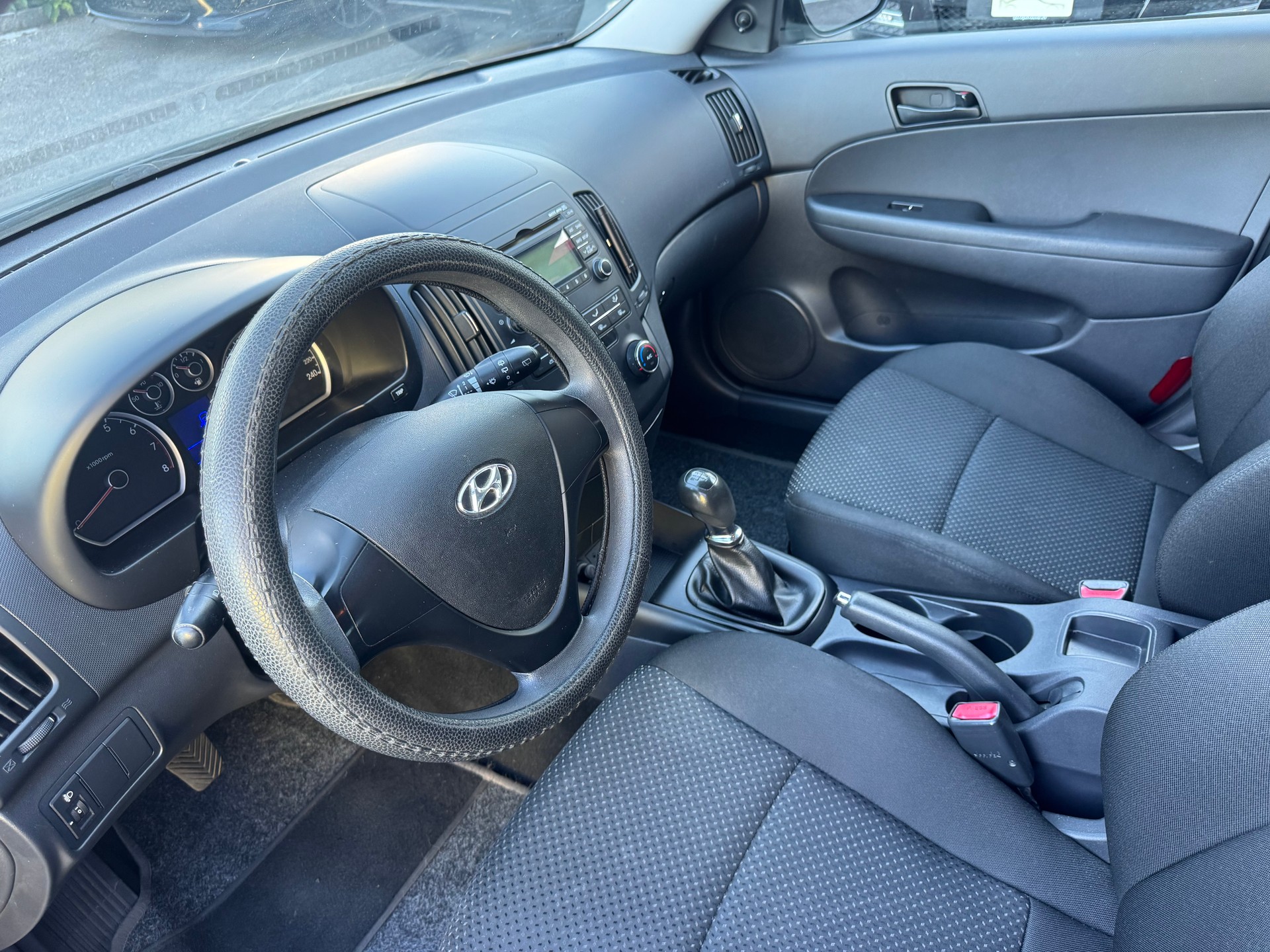 HYUNDAI i30 1.4 Comfort-image-19