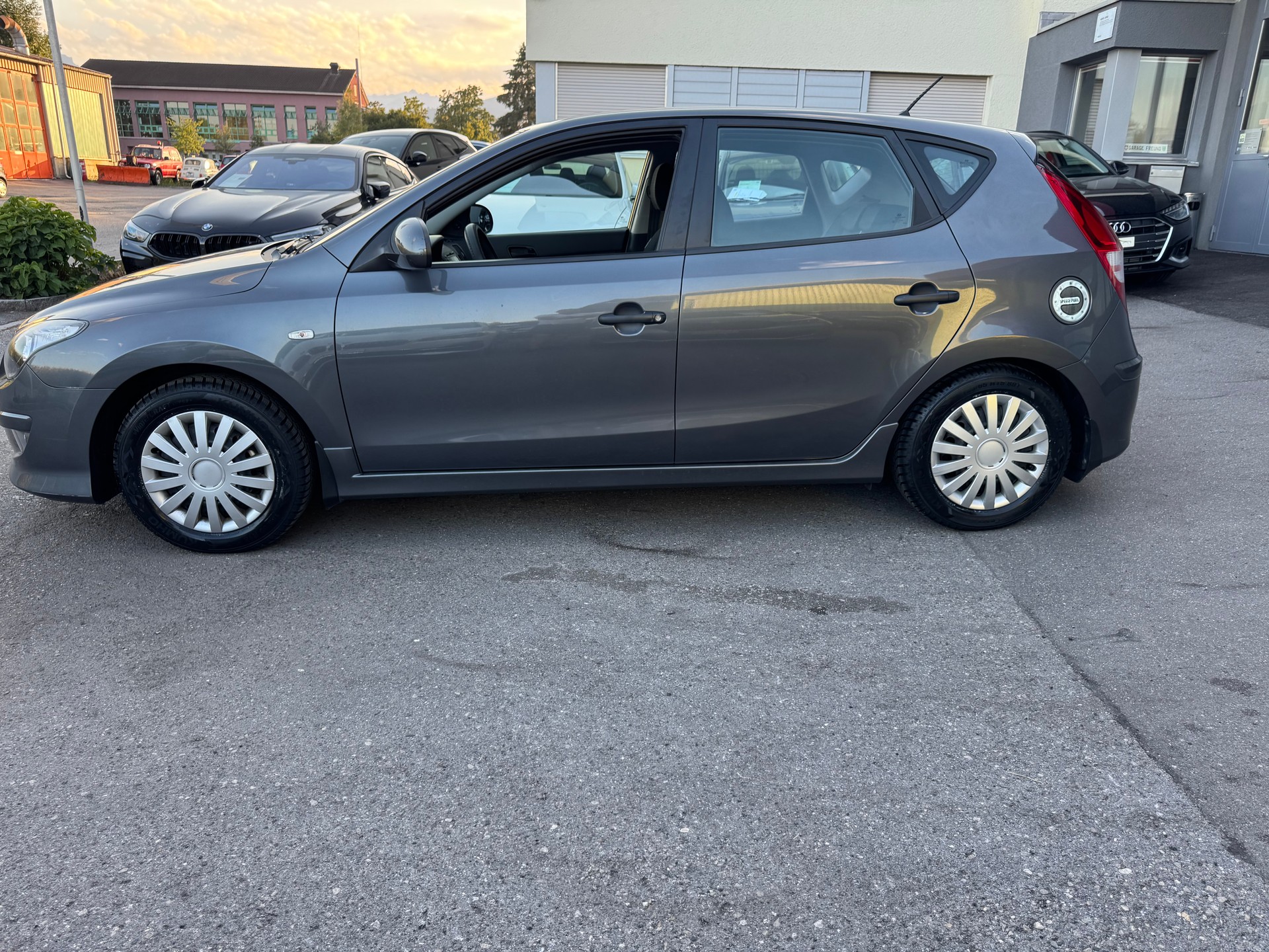 HYUNDAI i30 1.4 Comfort-image-6