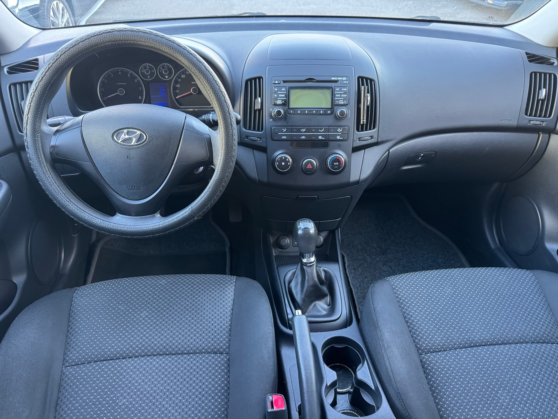 HYUNDAI i30 1.4 Comfort-image-22