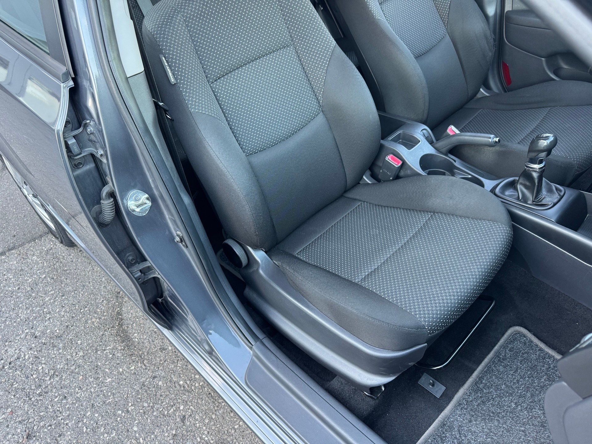 HYUNDAI i30 1.4 Comfort-image-15