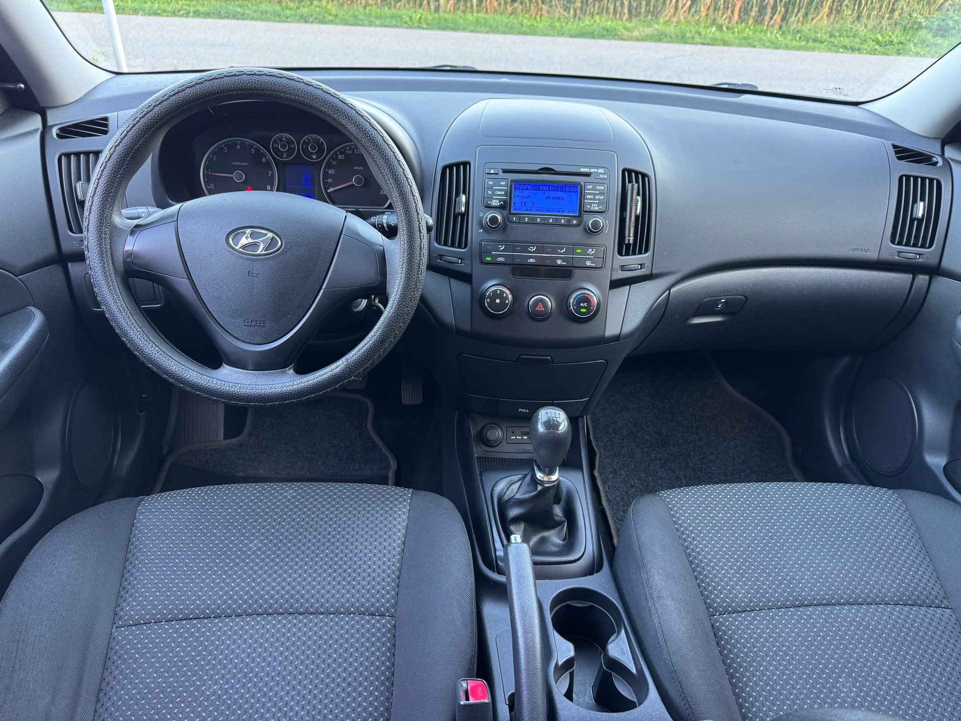 HYUNDAI i30 1.4 Comfort-image-21