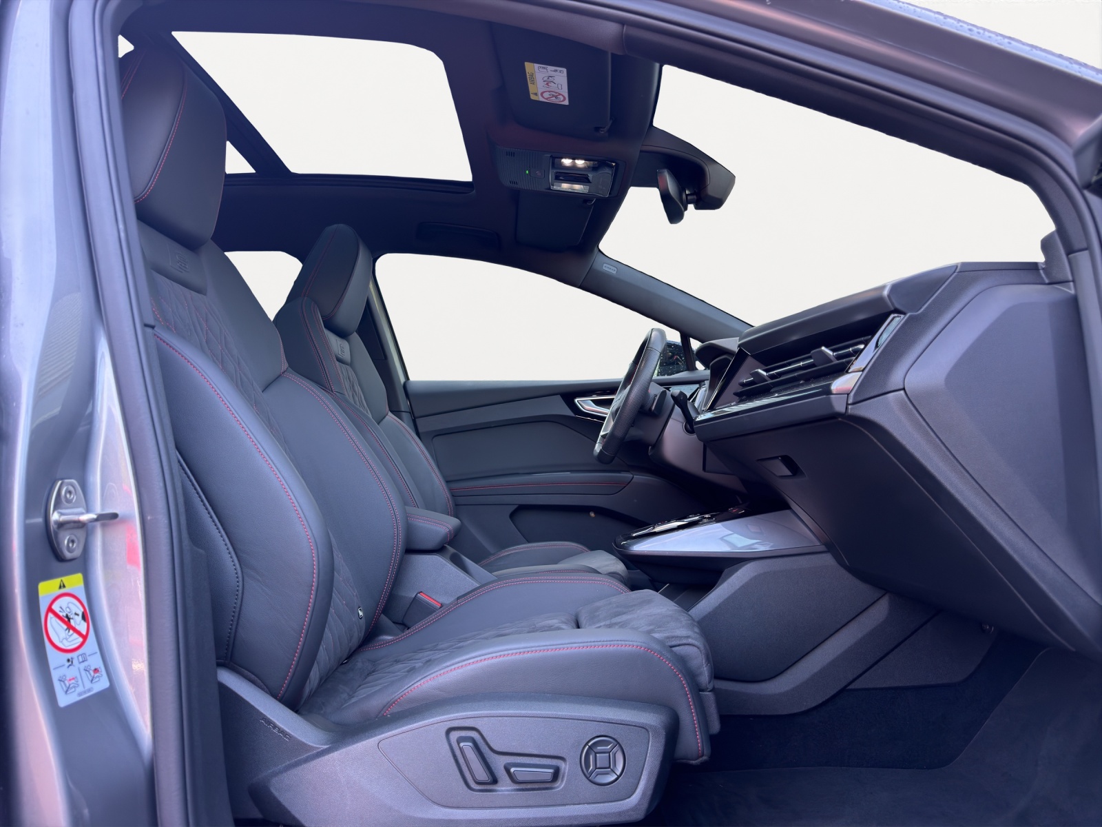 AUDI Q4 50 e-tron quattro 299PS-image-6