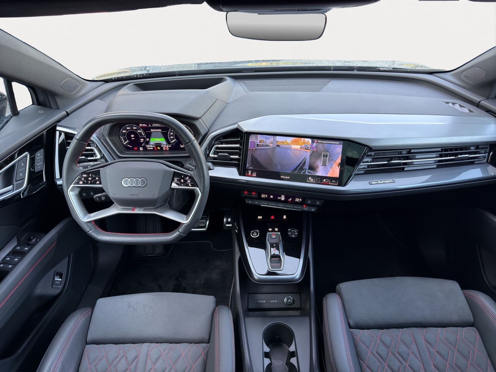 AUDI Q4 50 e-tron quattro 299PS-image-5