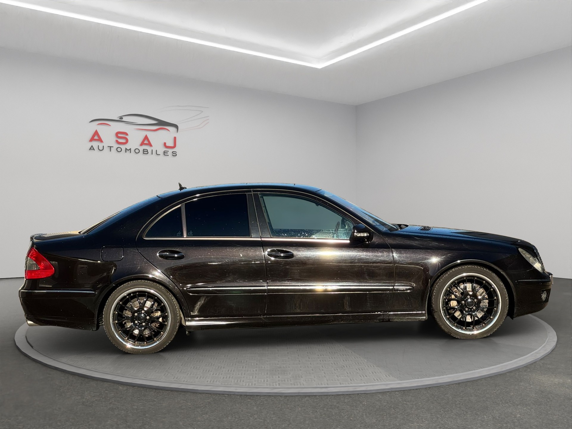 MERCEDES-BENZ E 320 CDI Avantgarde 7G-Tronic-image-6