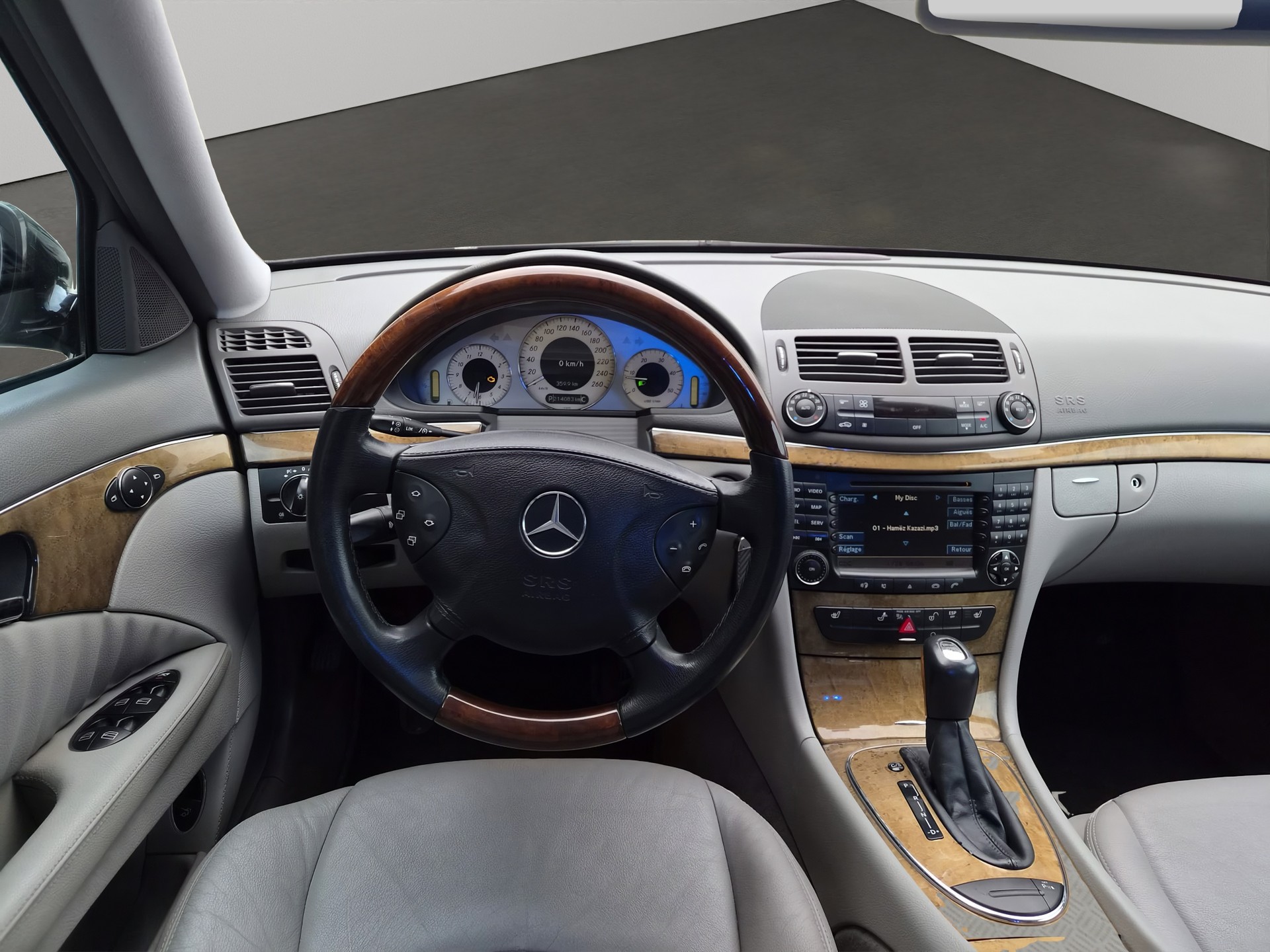 MERCEDES-BENZ E 320 CDI Avantgarde 7G-Tronic-image-8