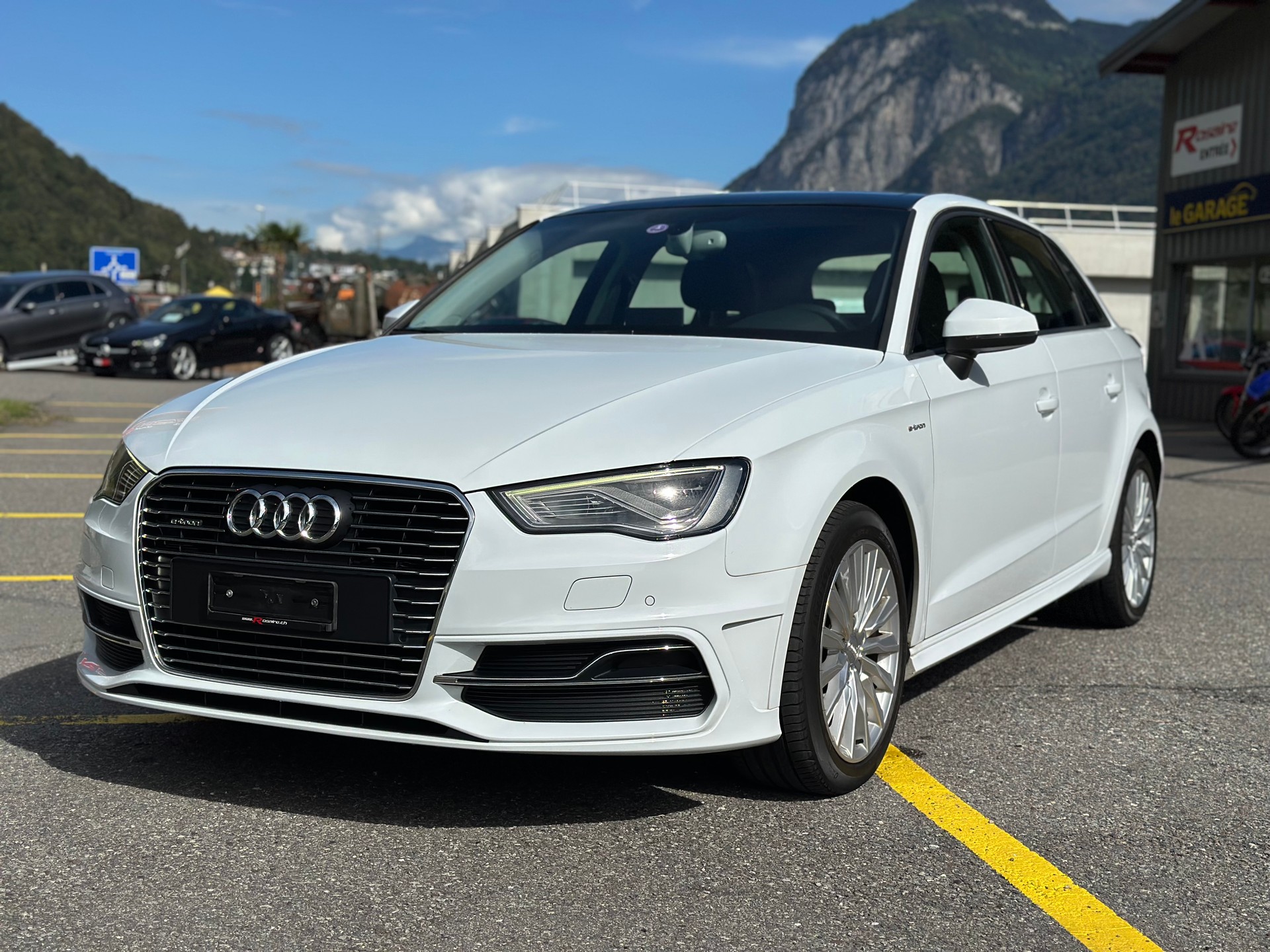 AUDI A3 Sportback 1.4 e-tron Ambition S-tronic-image-3