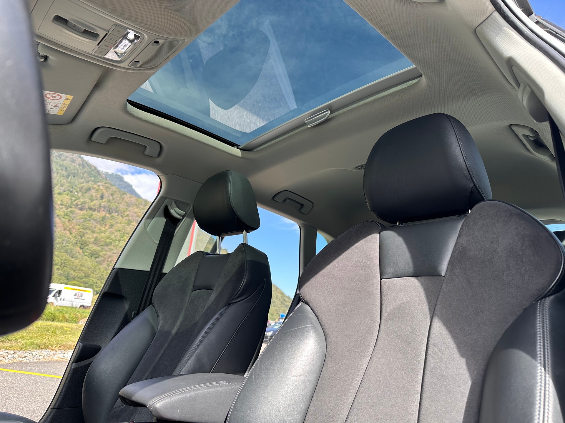 AUDI A3 Sportback 1.4 e-tron Ambition S-tronic-image-18