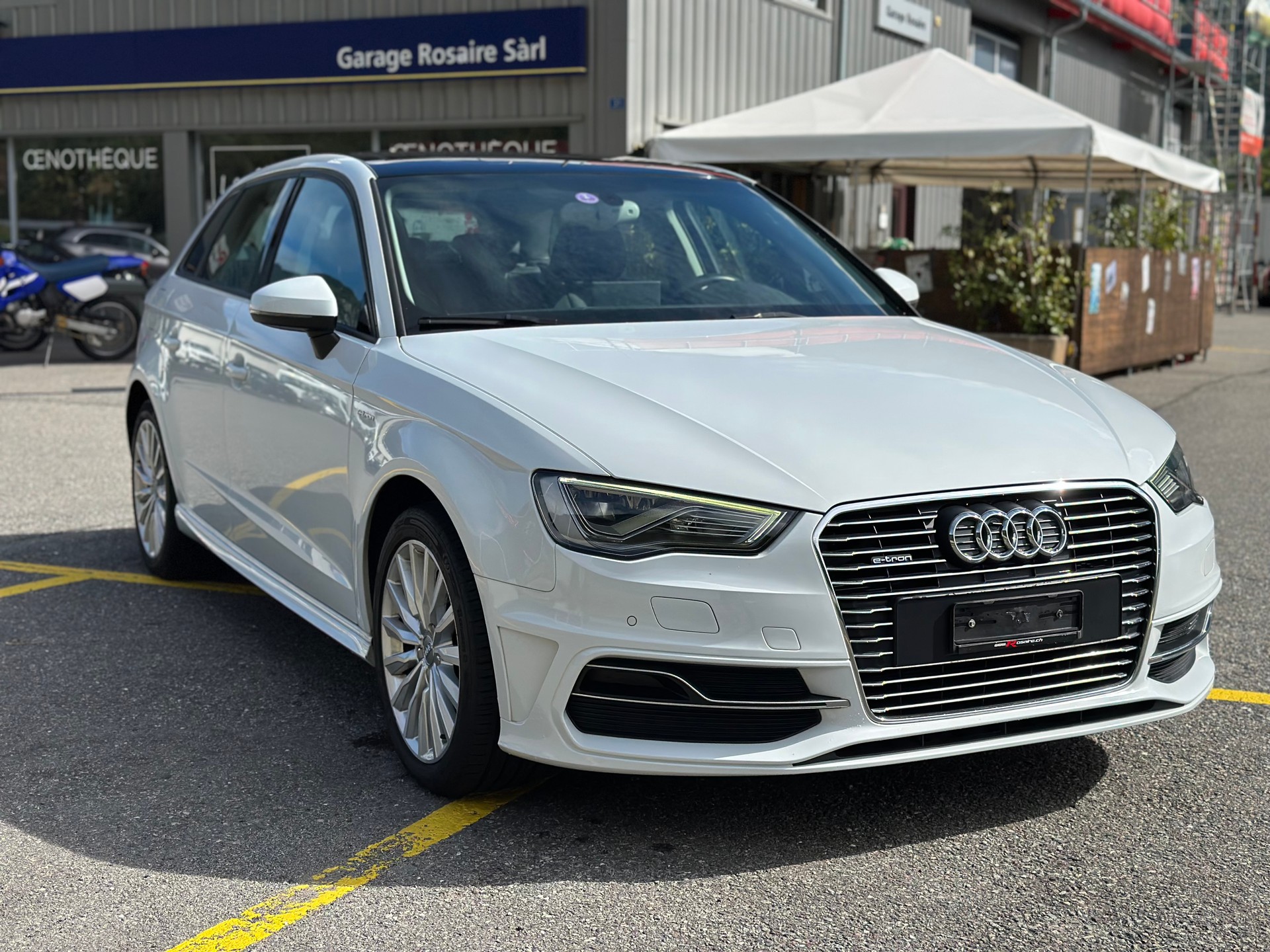 AUDI A3 Sportback 1.4 e-tron Ambition S-tronic-image-5