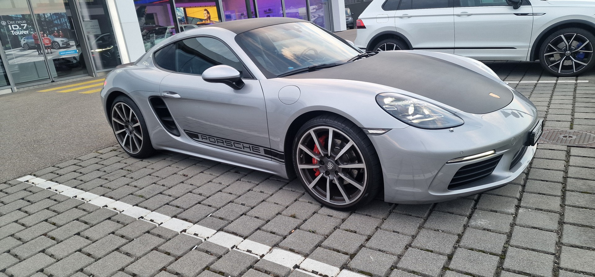 PORSCHE 2.5 S-image-1