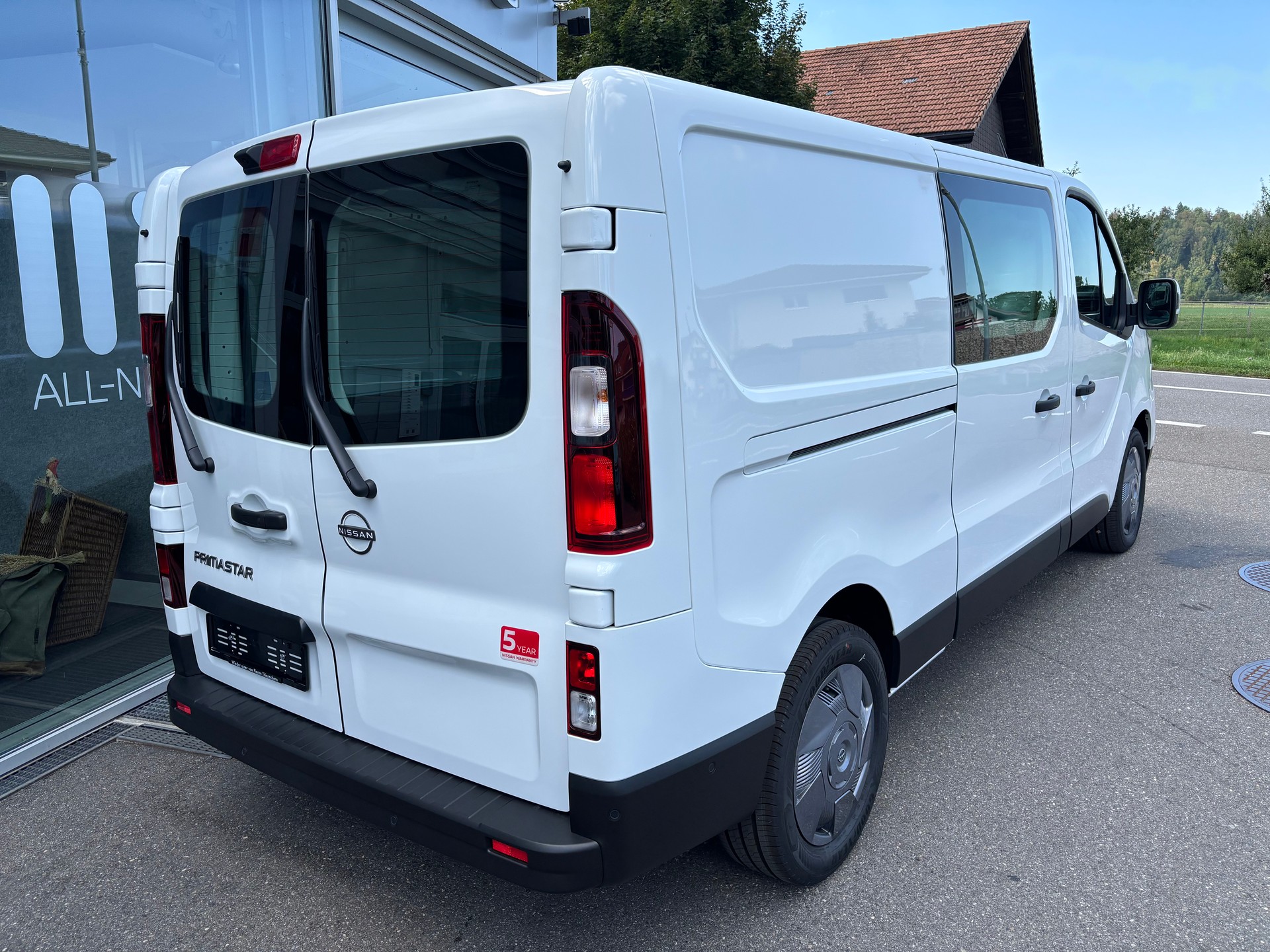 NISSAN Primastar 150 3.0L2H1 N-Connecta MY27-image-3