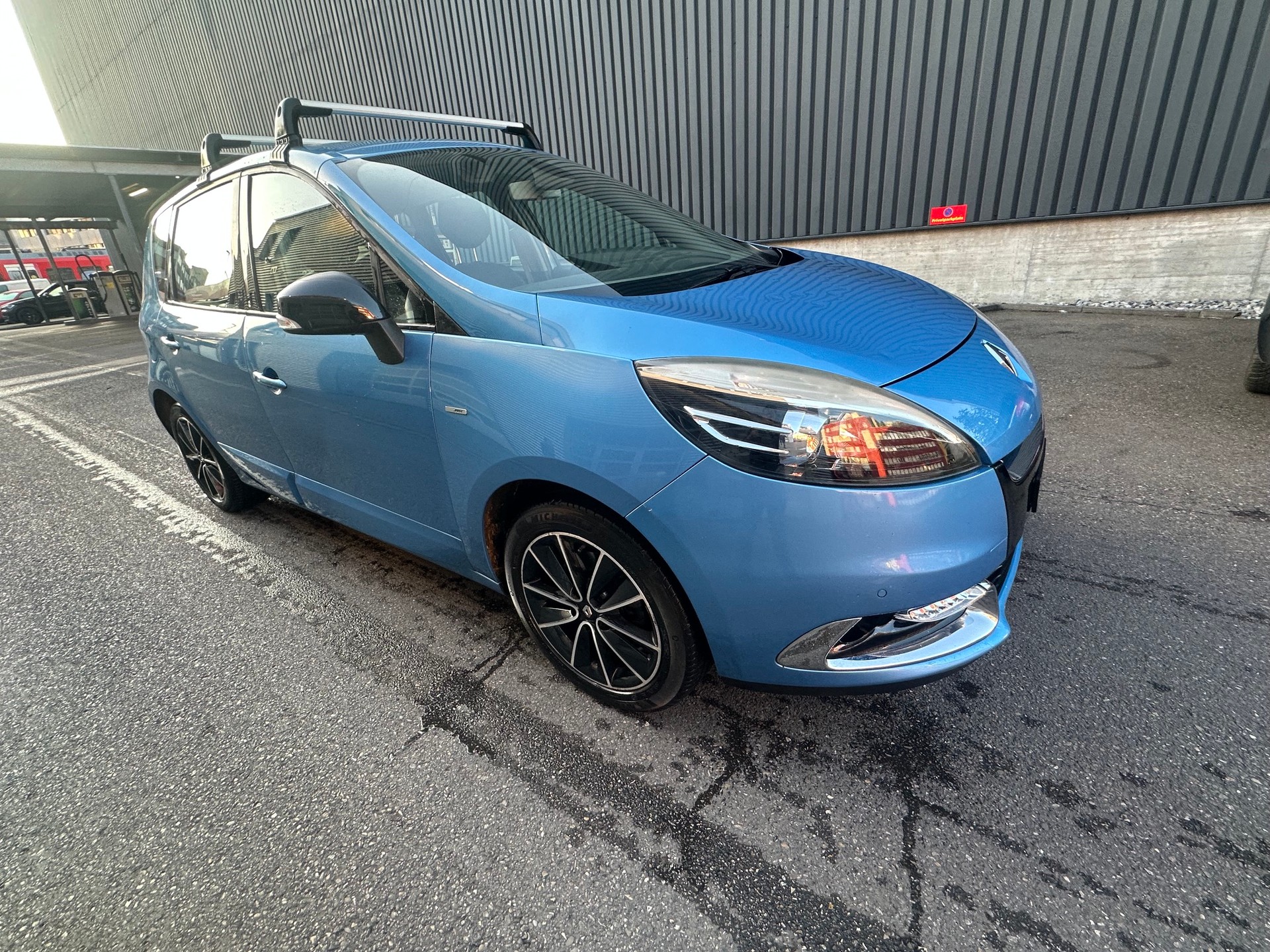 RENAULT Scénic 2.0 16V Dynamique X-Tronic CVT-image-8