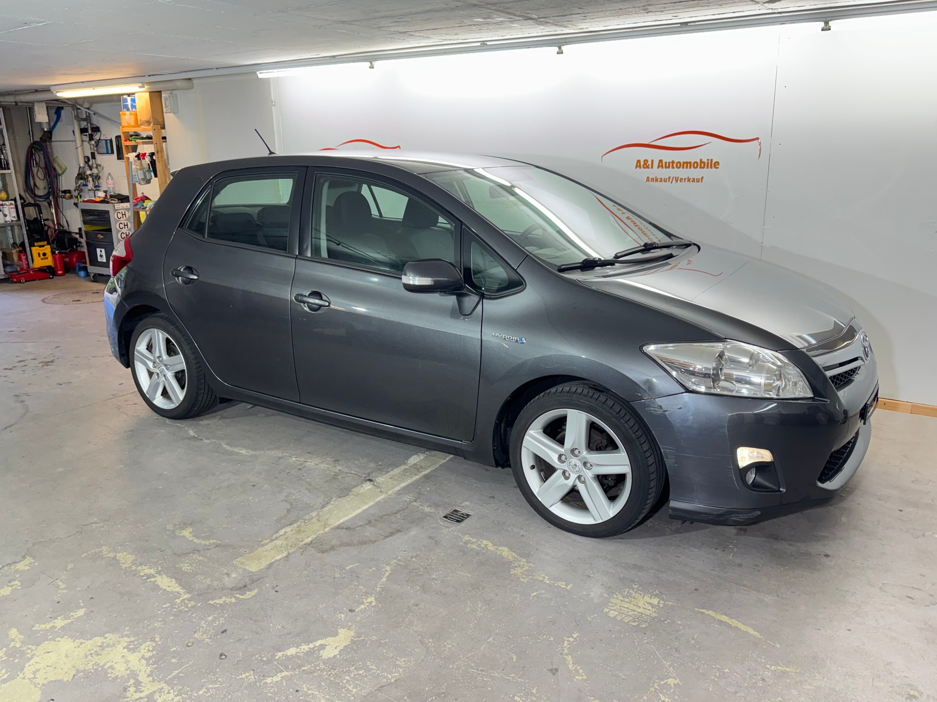 TOYOTA Auris 1.8 16V HSD Linea Luna-image-1