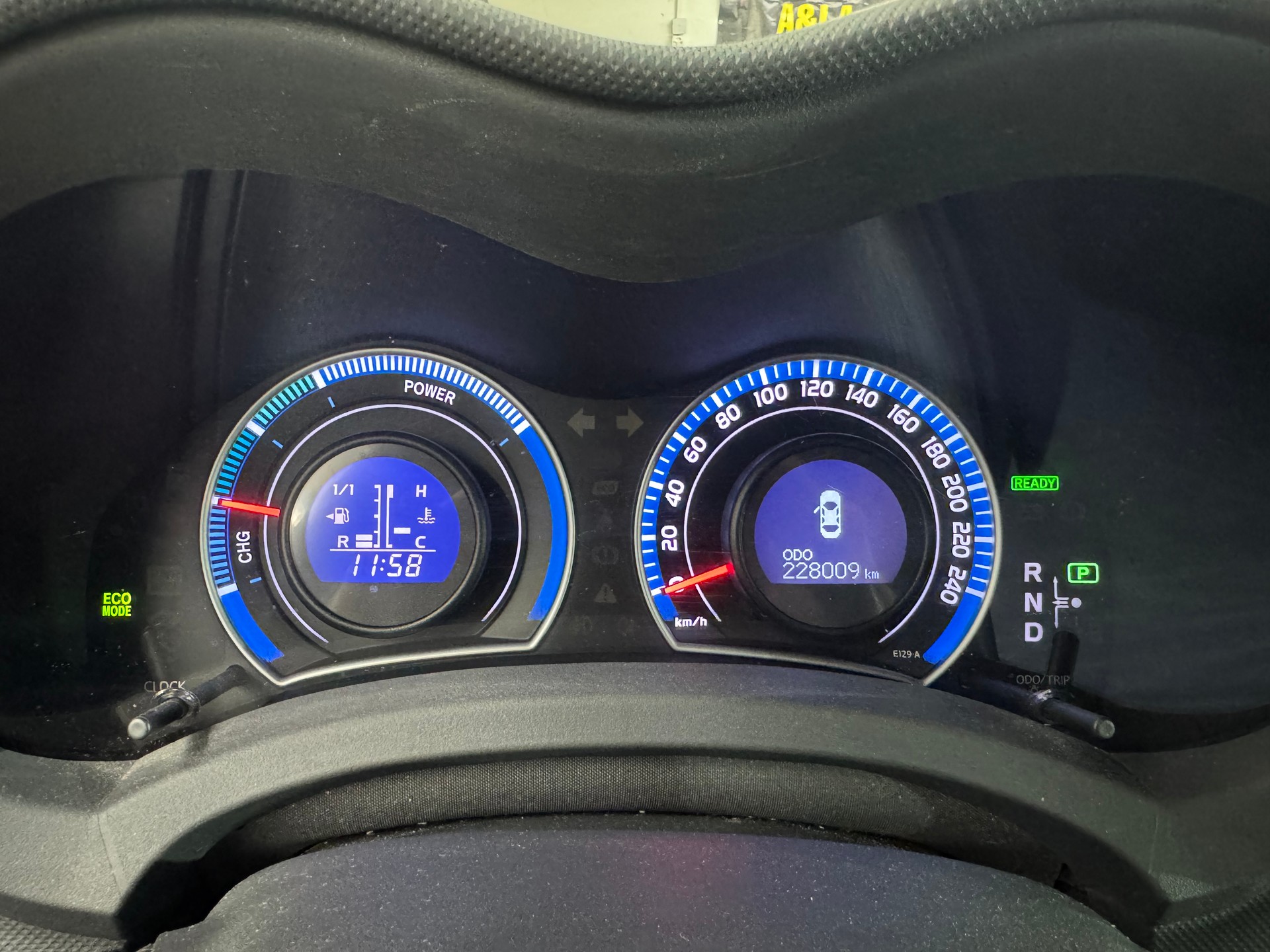 TOYOTA Auris 1.8 16V HSD Linea Luna-image-14