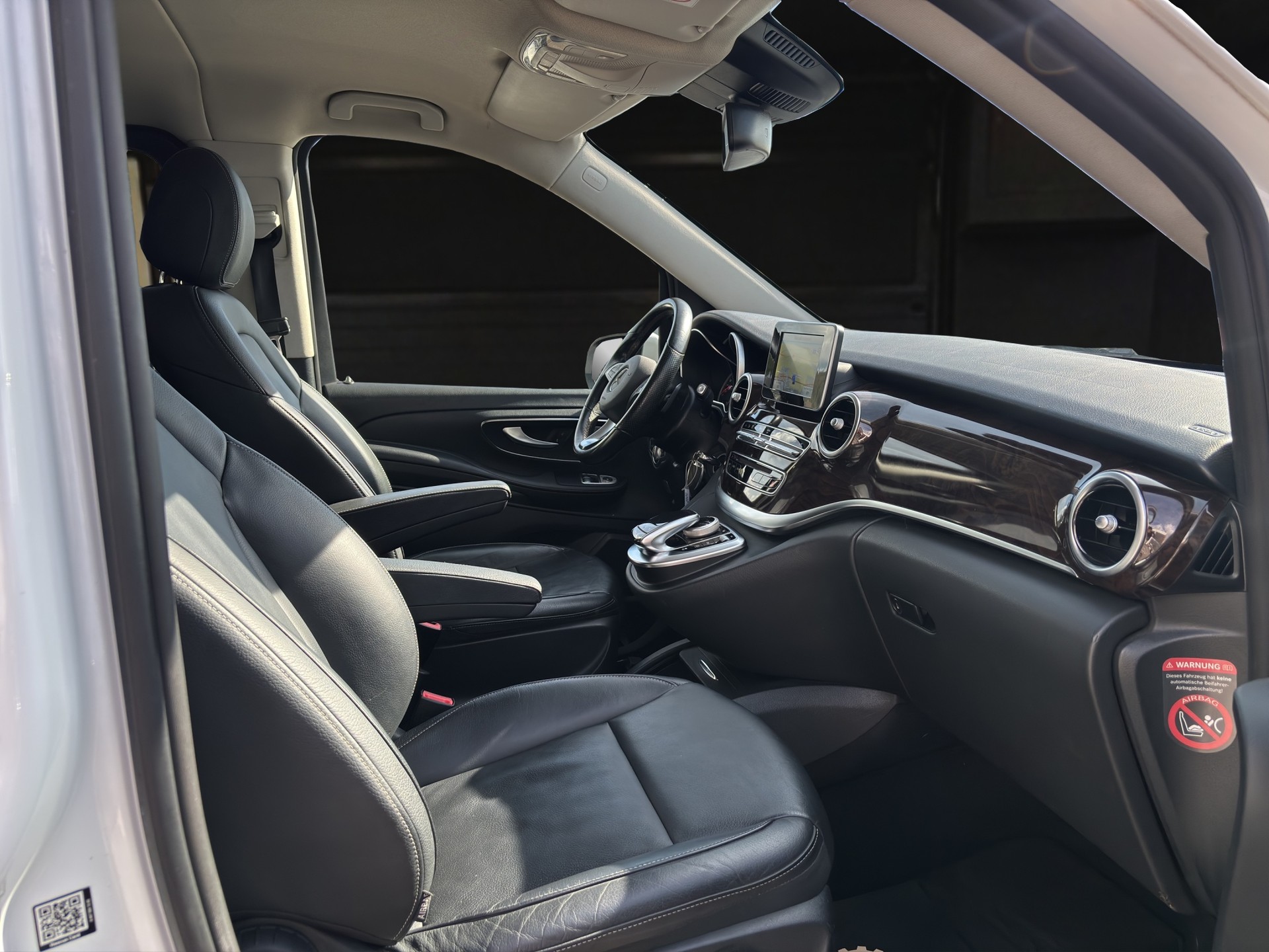 MERCEDES-BENZ V 250 d BlueTec Avant. lang 4m Van-image-9