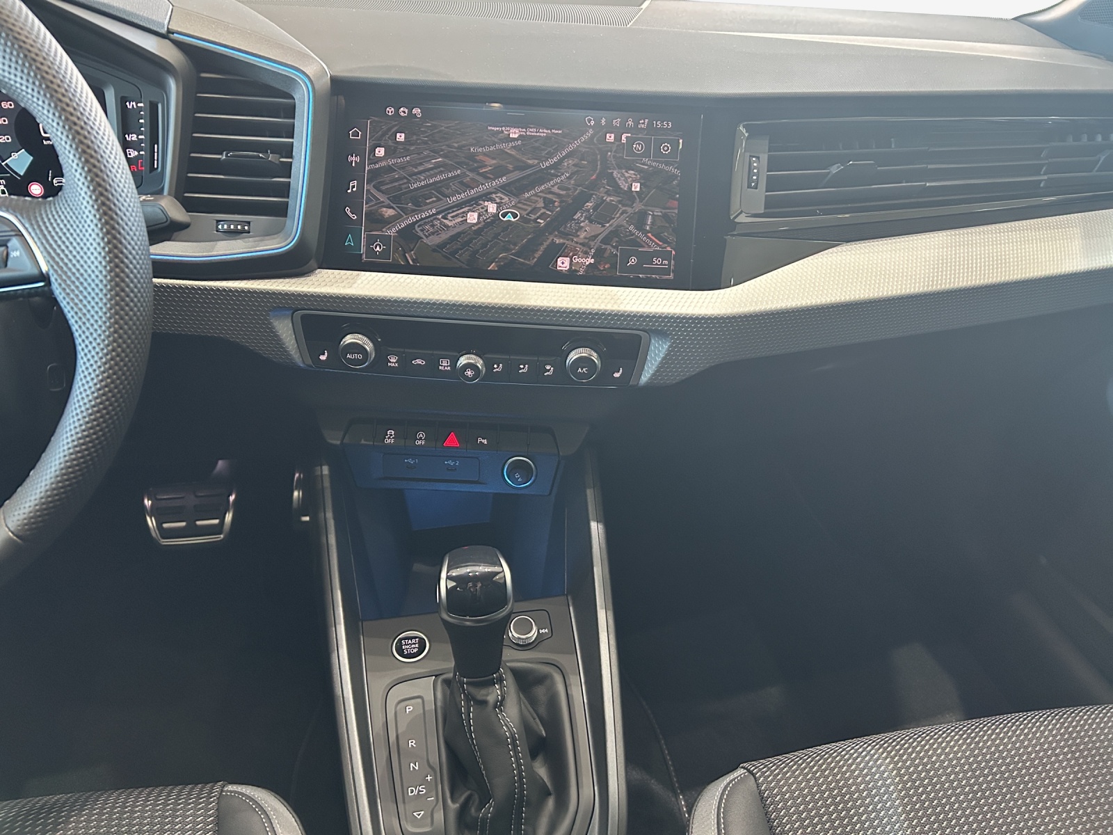 AUDI A1 Sportback 30 TFSI S Line Attraction S-tronic-image-10