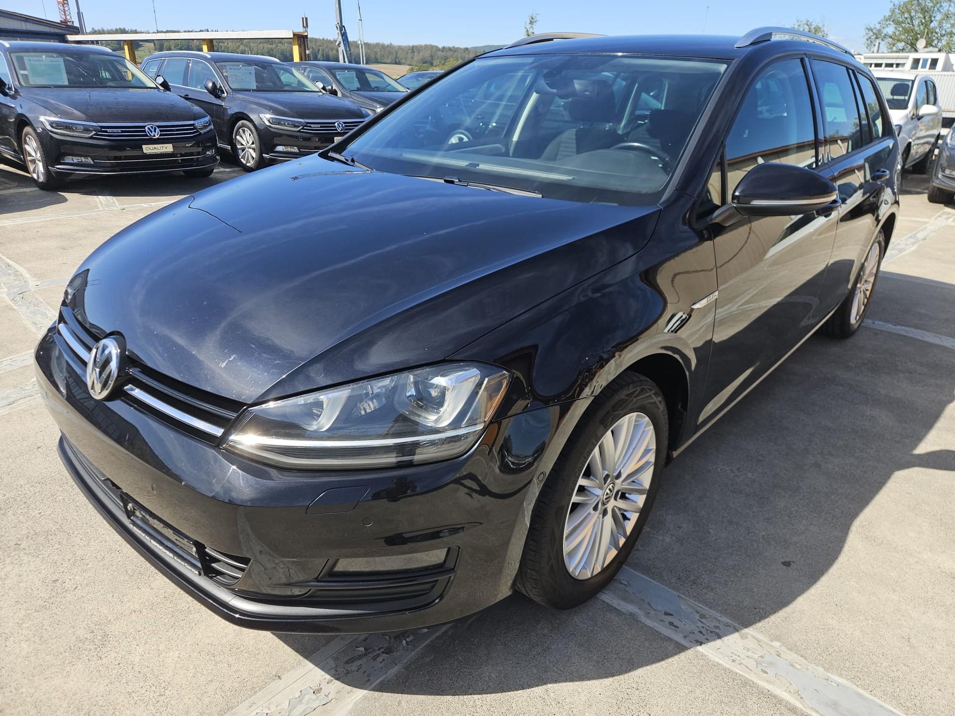VW Golf Variant 2.0 TDI Cup 4Motion-image-0