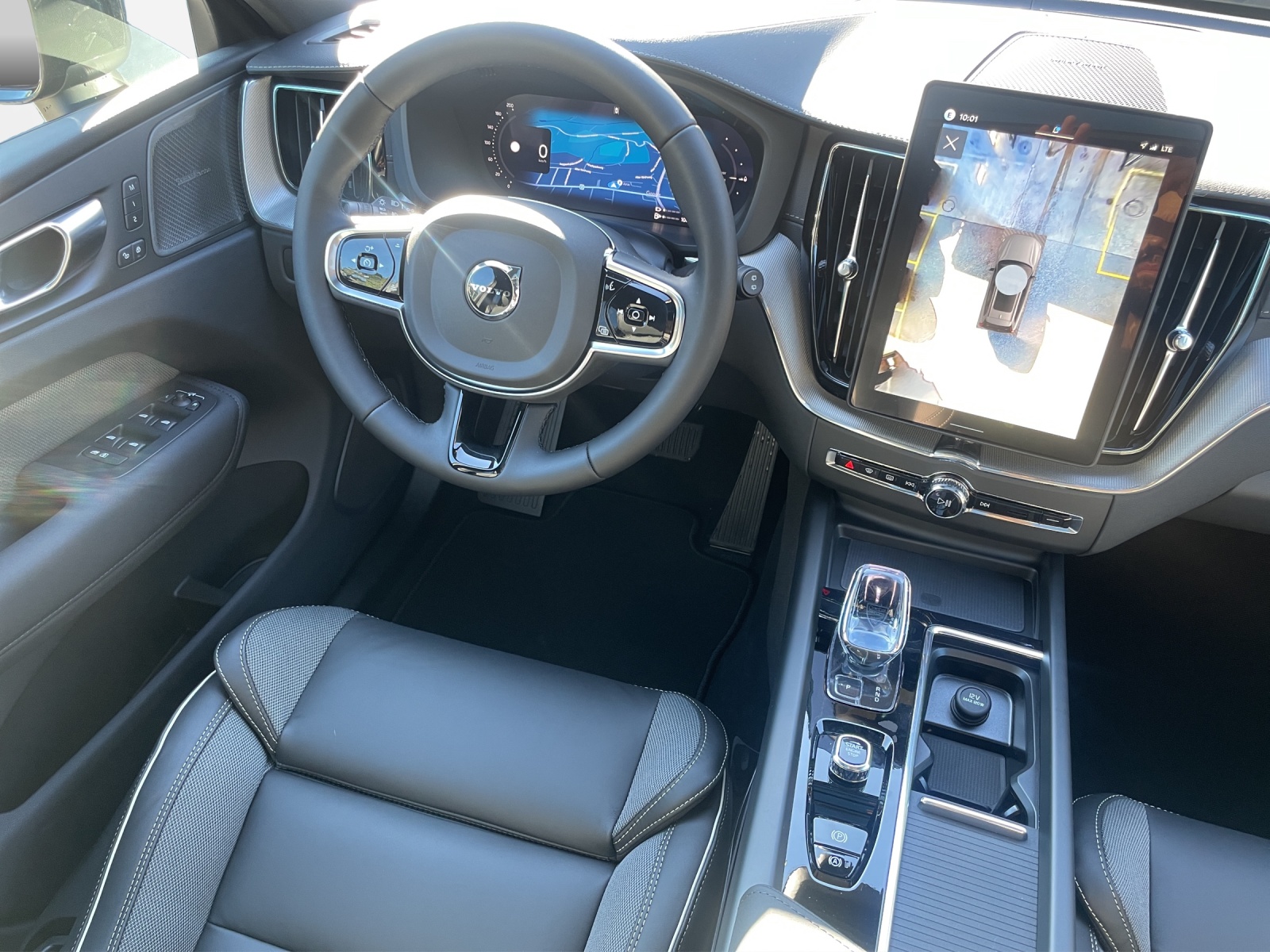 VOLVO XC60 2.0 T6 TE Black Edition eAWD-image-12