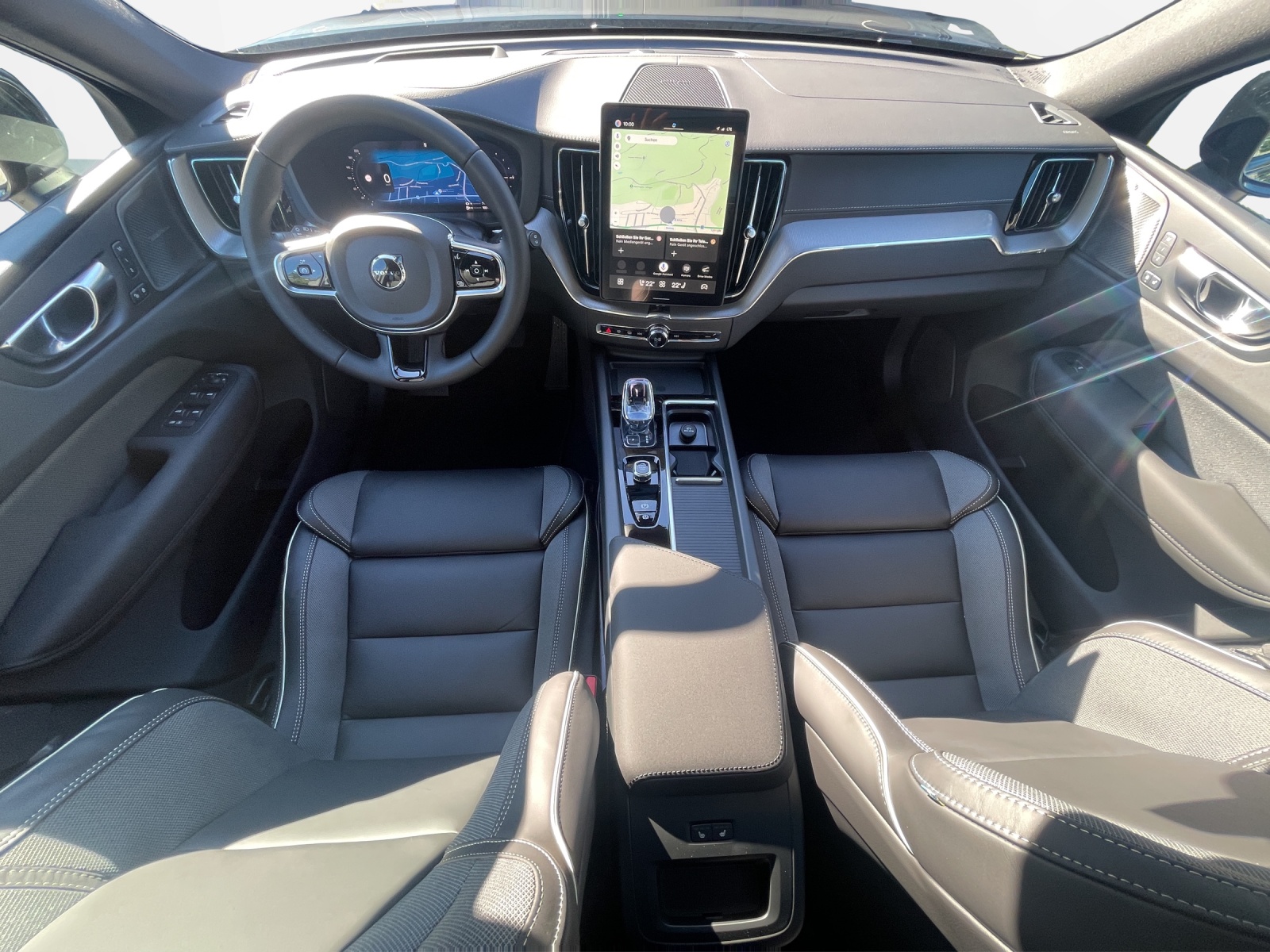 VOLVO XC60 2.0 T6 TE Black Edition eAWD-image-10