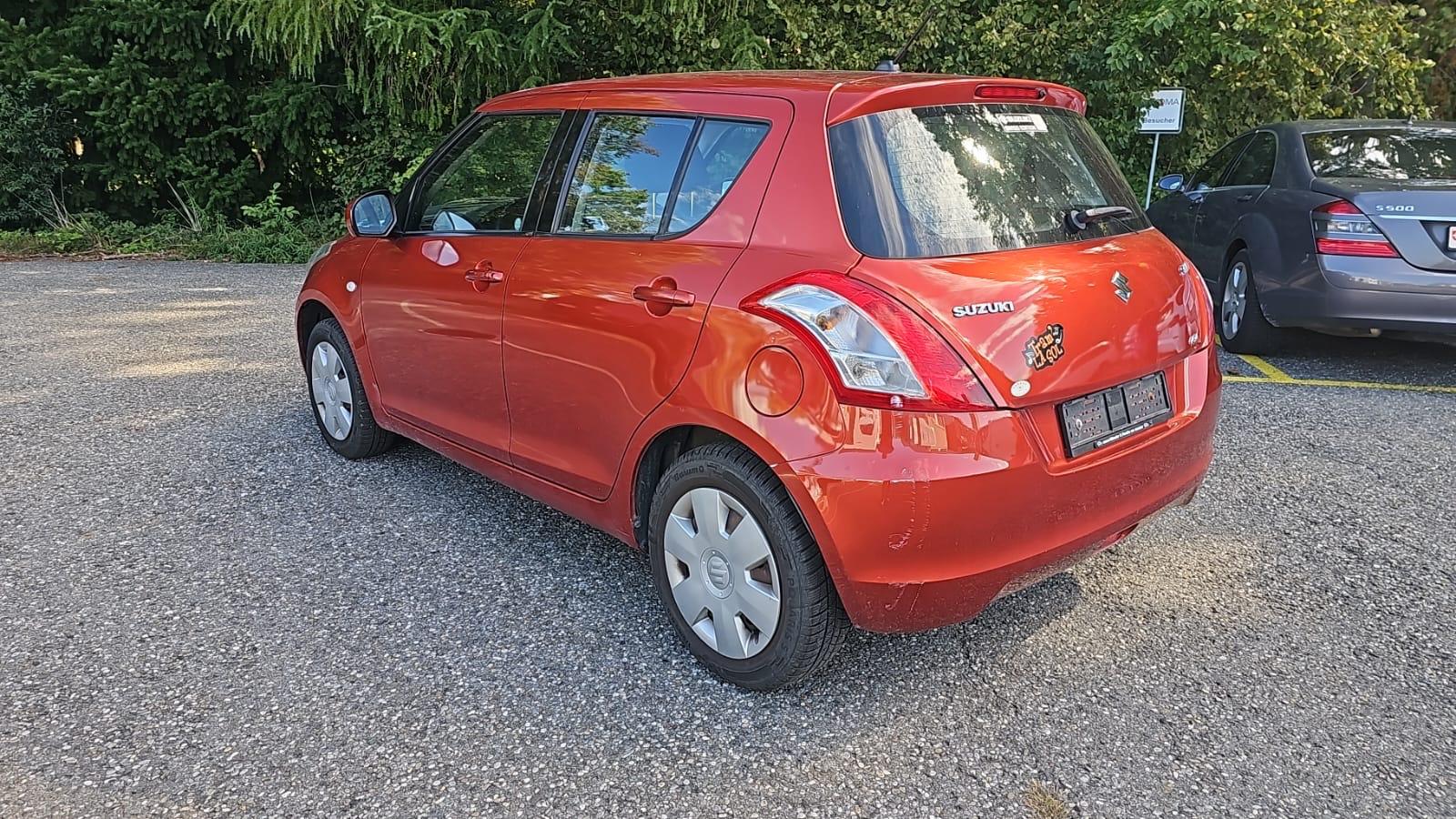 SUZUKI Swift 1.2i 16V GL Top 4x4-image-1