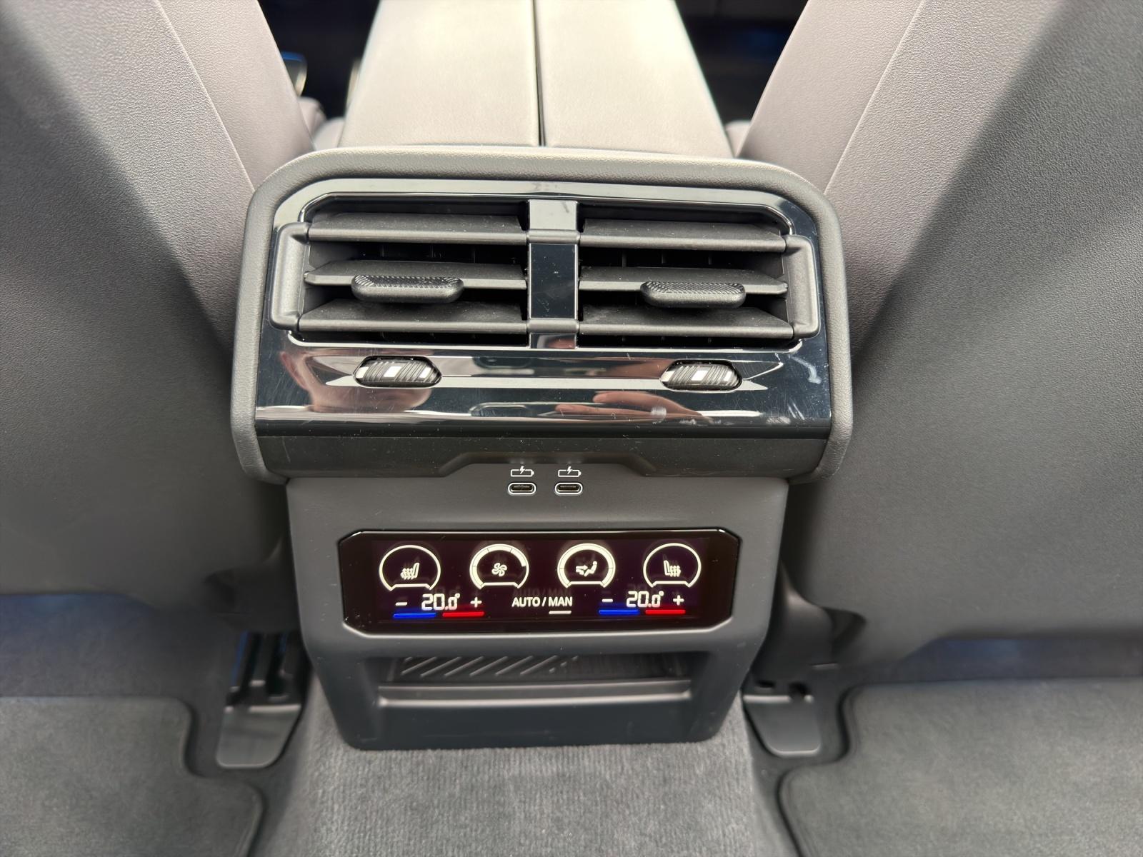 BMW i5 M60 xDrive Limousine M Sport Pro-image-22